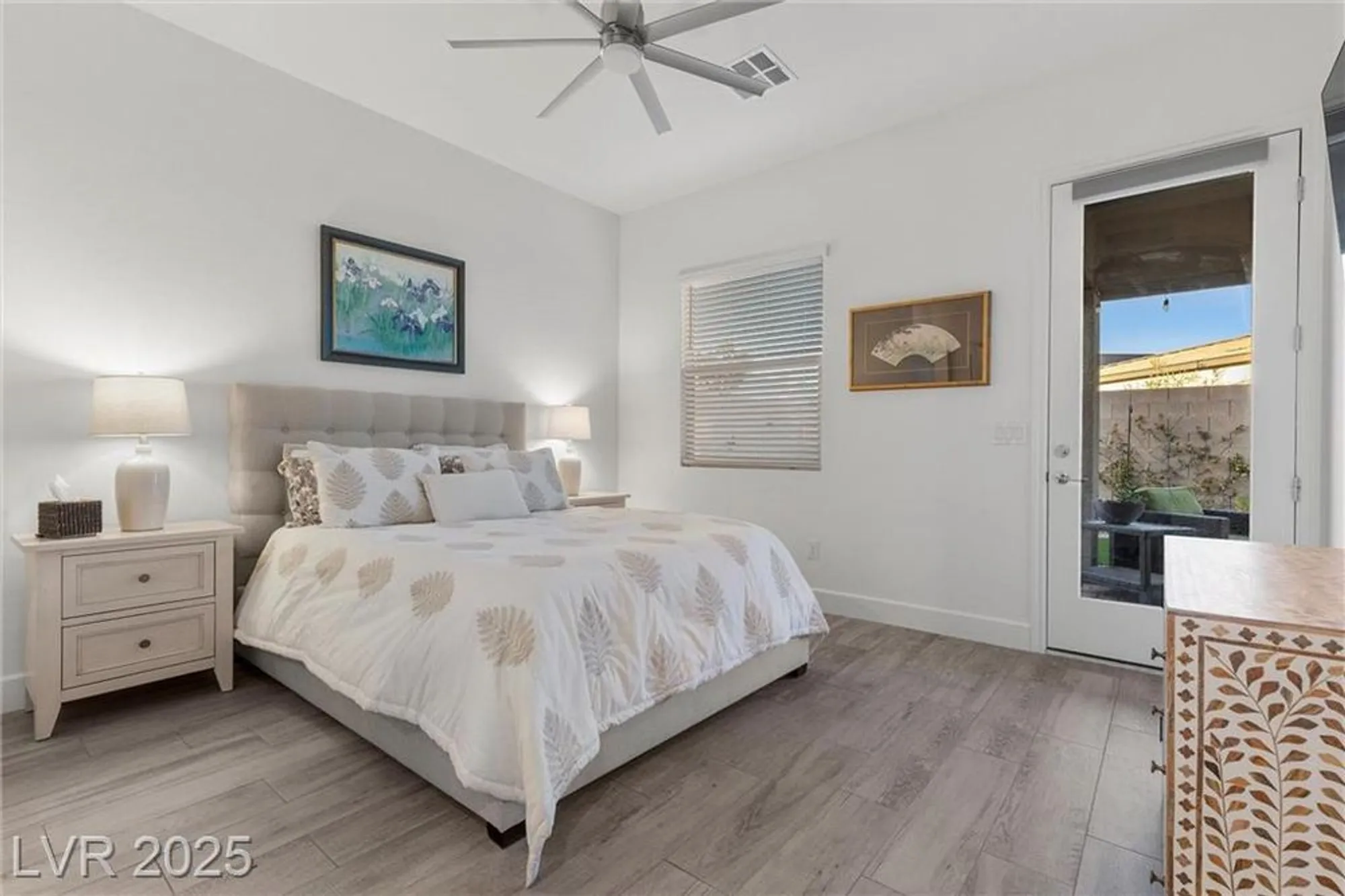 Property Slideshow image 22 of 55 | 12476 heritage bend dr, Las Vegas, NV, 89138