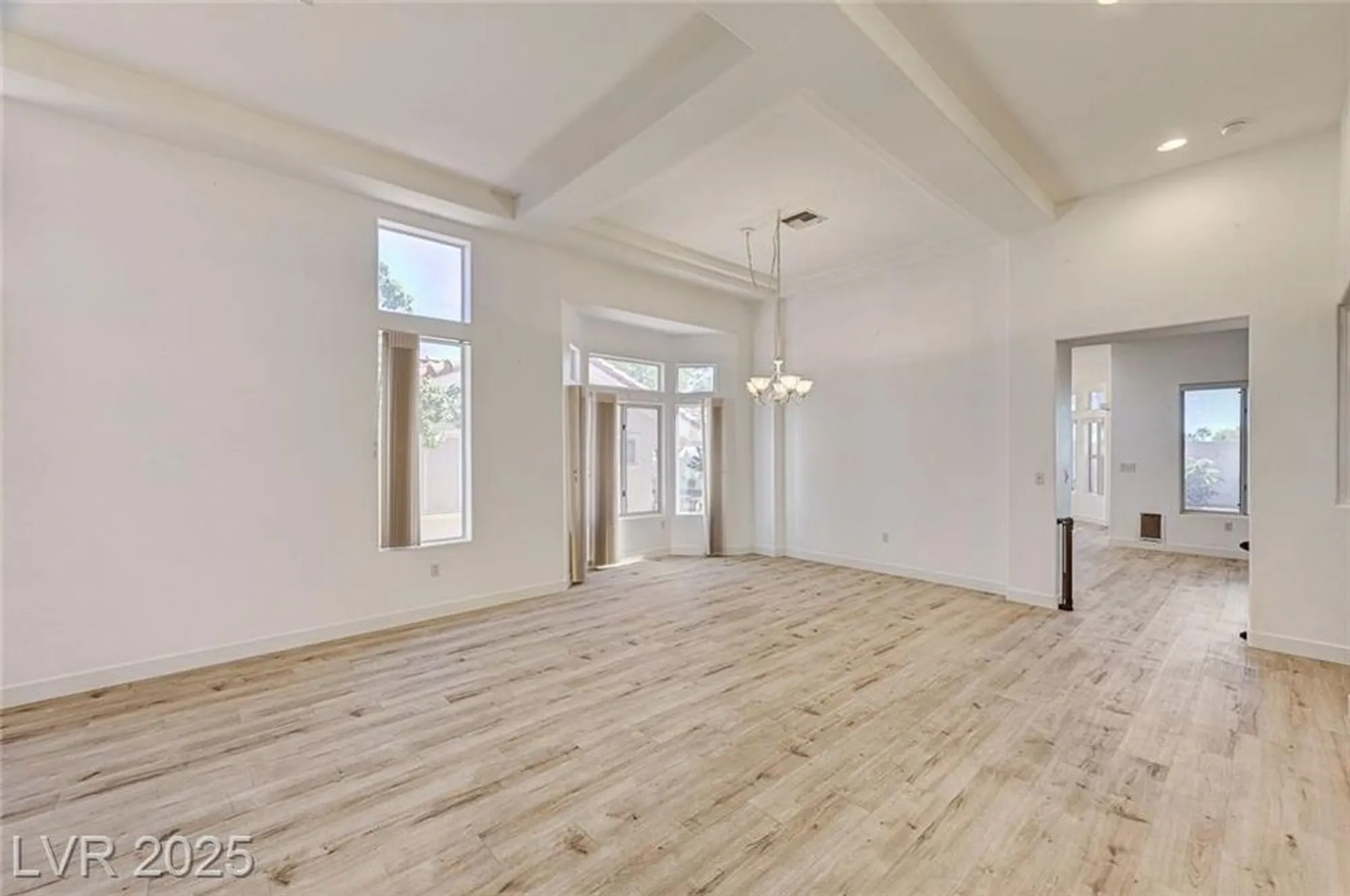 Property Slideshow image 6 of 47 | 10725 mission lakes ave, Las Vegas, NV, 89134