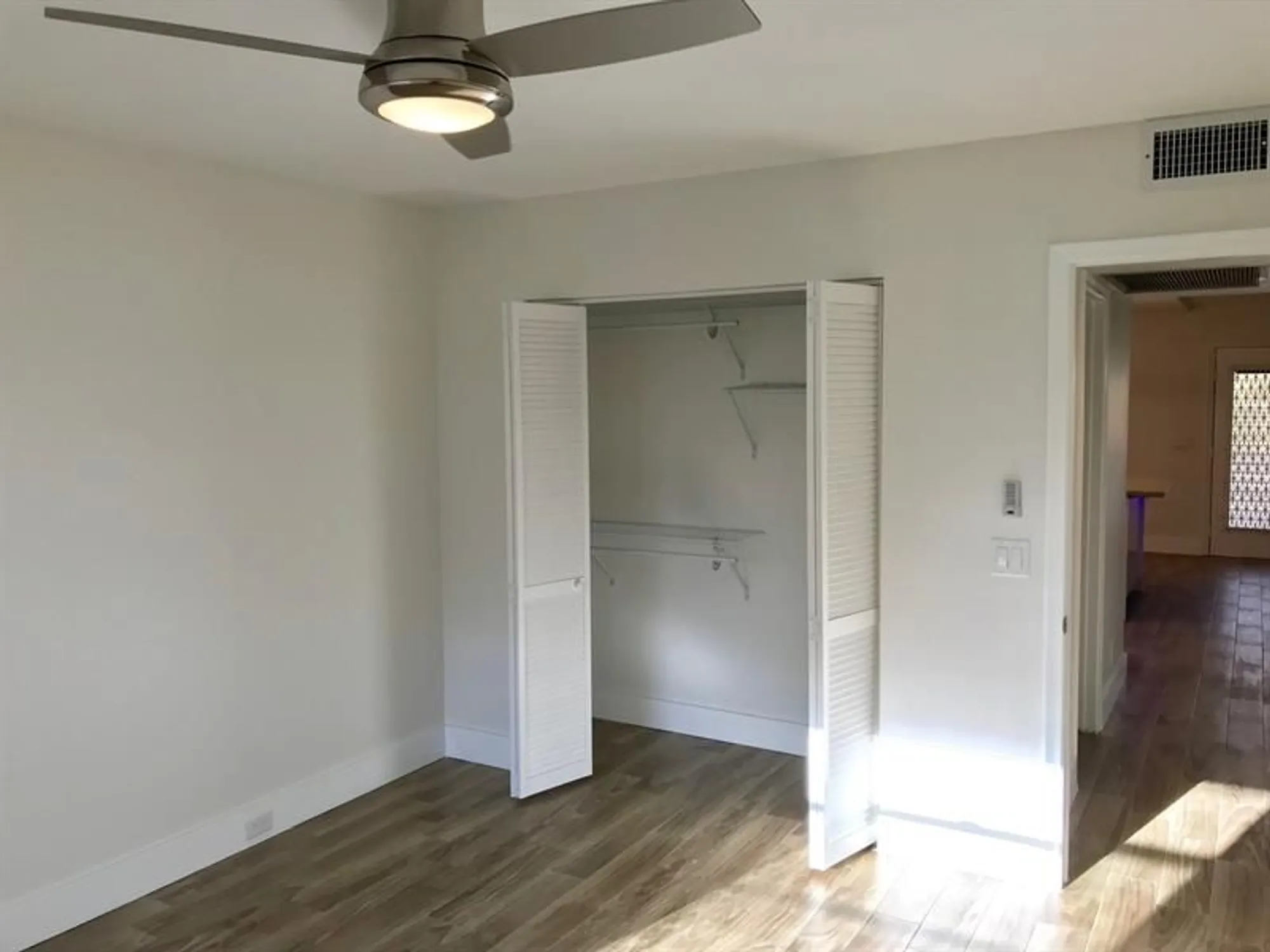 Property Slideshow image 4 of 19 | 300 sw 134th way e210, Pembroke Pines, FL, 33027