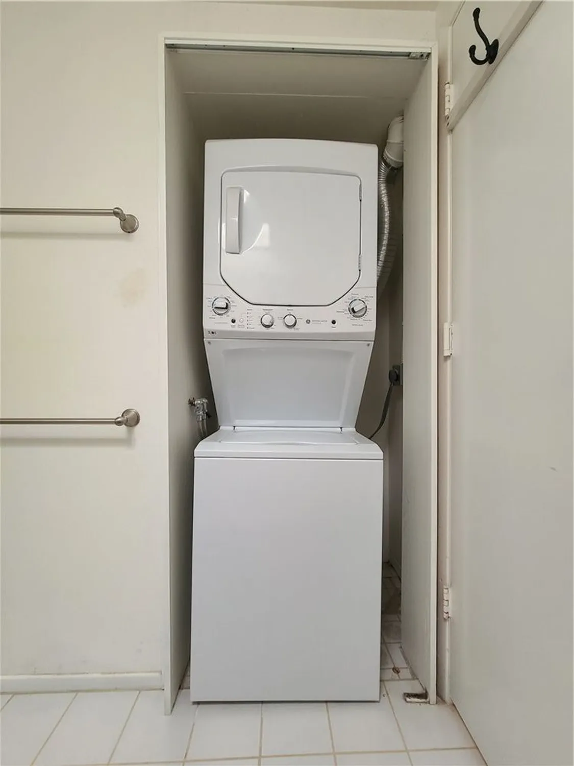 Property Slideshow image 20 of 21 | 494 calle cadiz unit b, Laguna Woods, CA, 92637