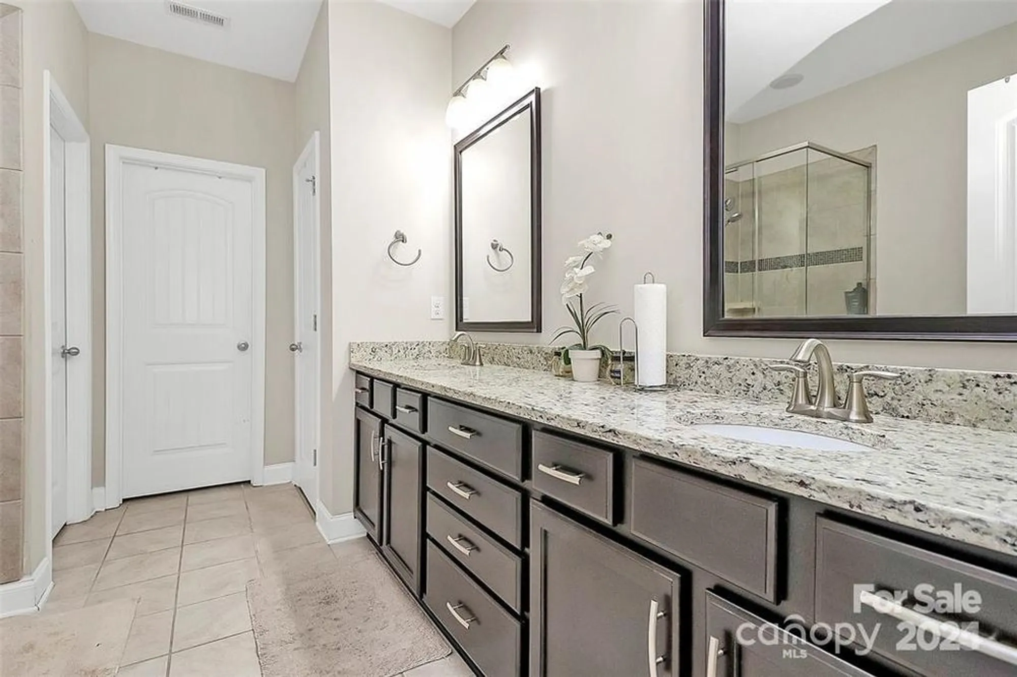 Property Slideshow image 20 of 44 | 4146 la crema dr, Charlotte, NC, 28214