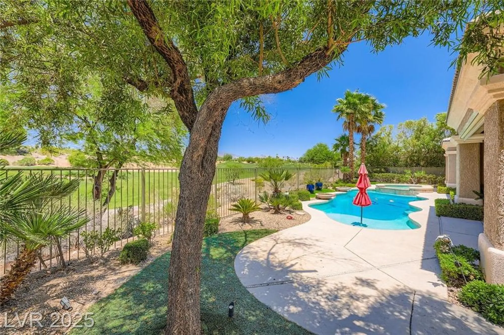 Property Slideshow image 51 of 72 | 4719 riva de romanza st, Las Vegas, NV, 89135