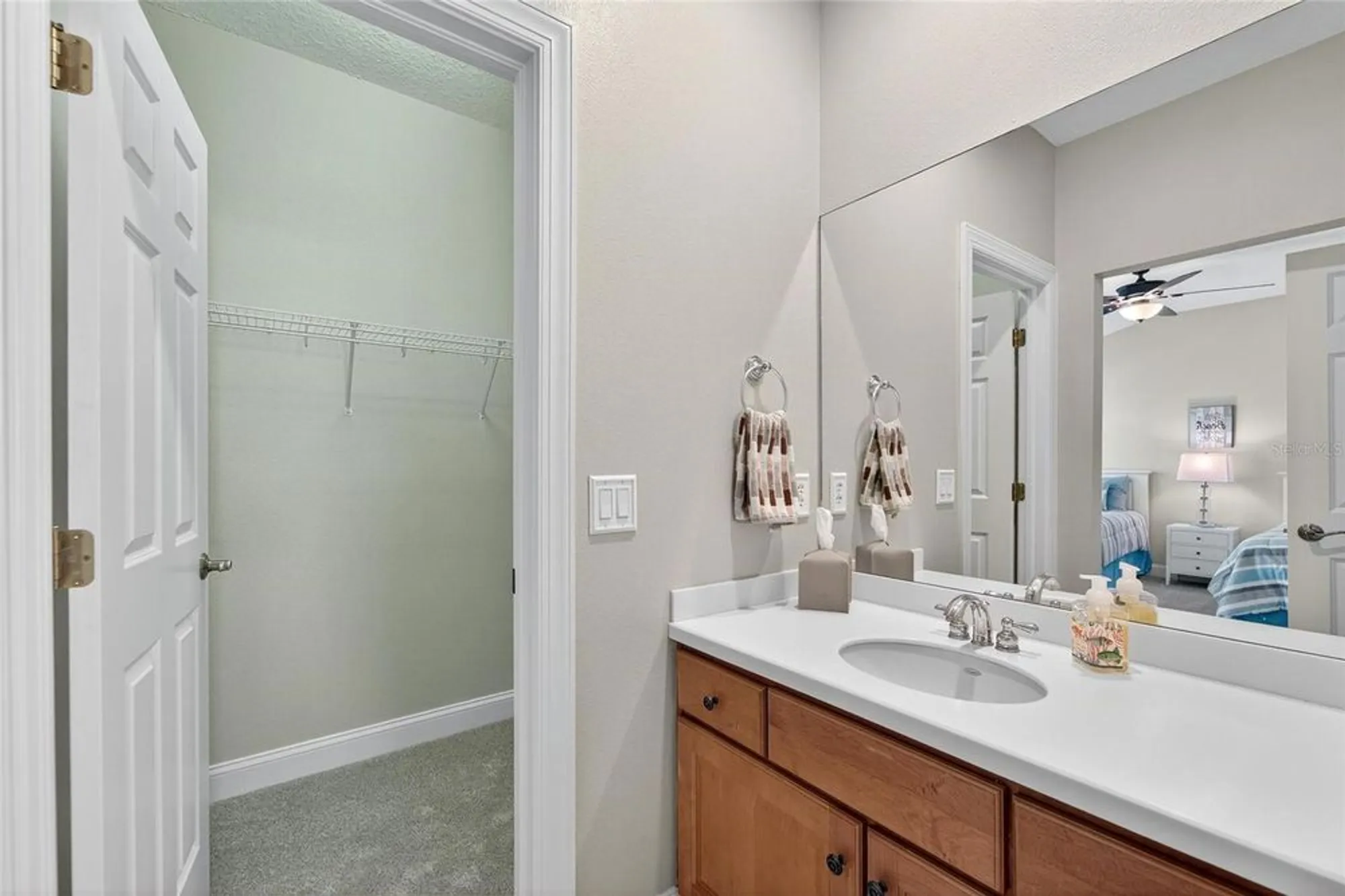 Property Slideshow image 63 of 90 | 114 aberdeen pond dr, Apollo Beach, FL, 33572