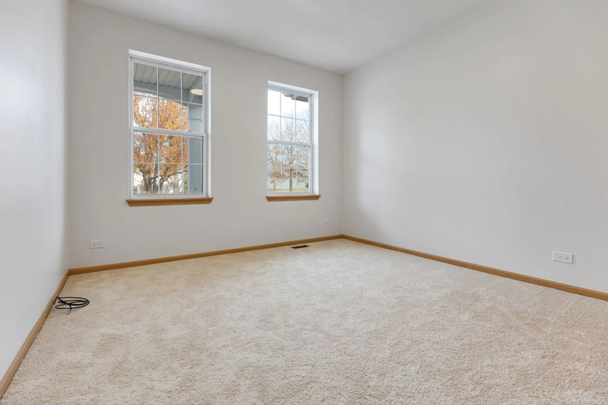 Property Slideshow image 24 of 33 | 786 bohannon cir, Oswego, IL, 60543