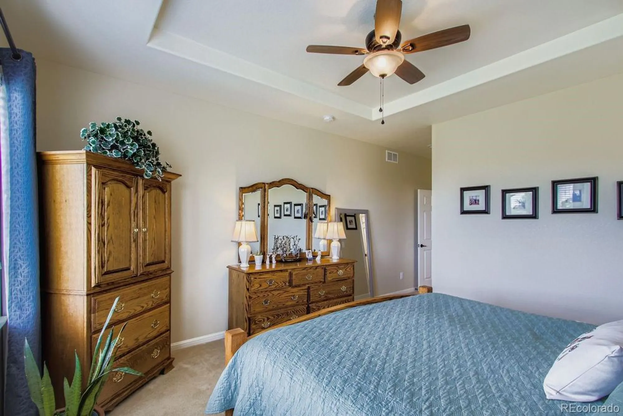 Property Slideshow image 16 of 37 | 10680 w big horn cir, Broomfield, CO, 80021