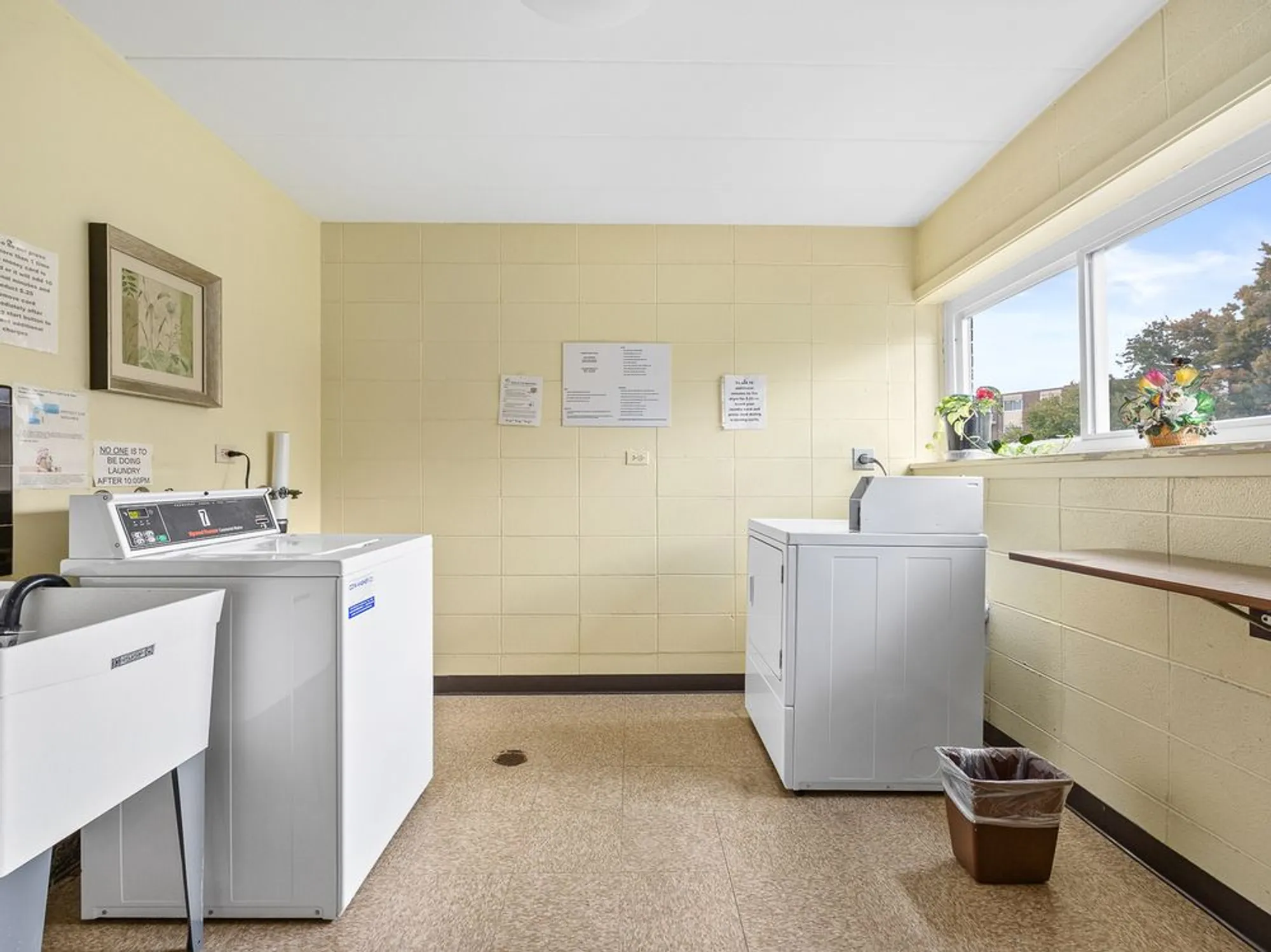 Property Slideshow image 13 of 25 | 5540 walnut ave apt 33a, Downers Grove, IL, 60515