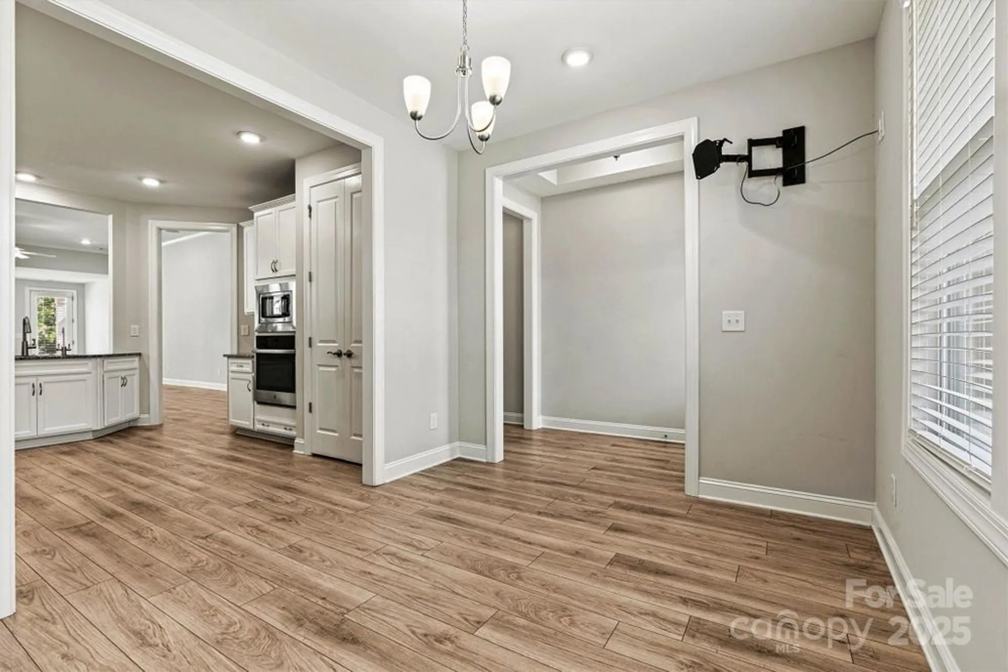 Property Slideshow image 8 of 47 | 7315 surprise ct, Charlotte, NC, 28215