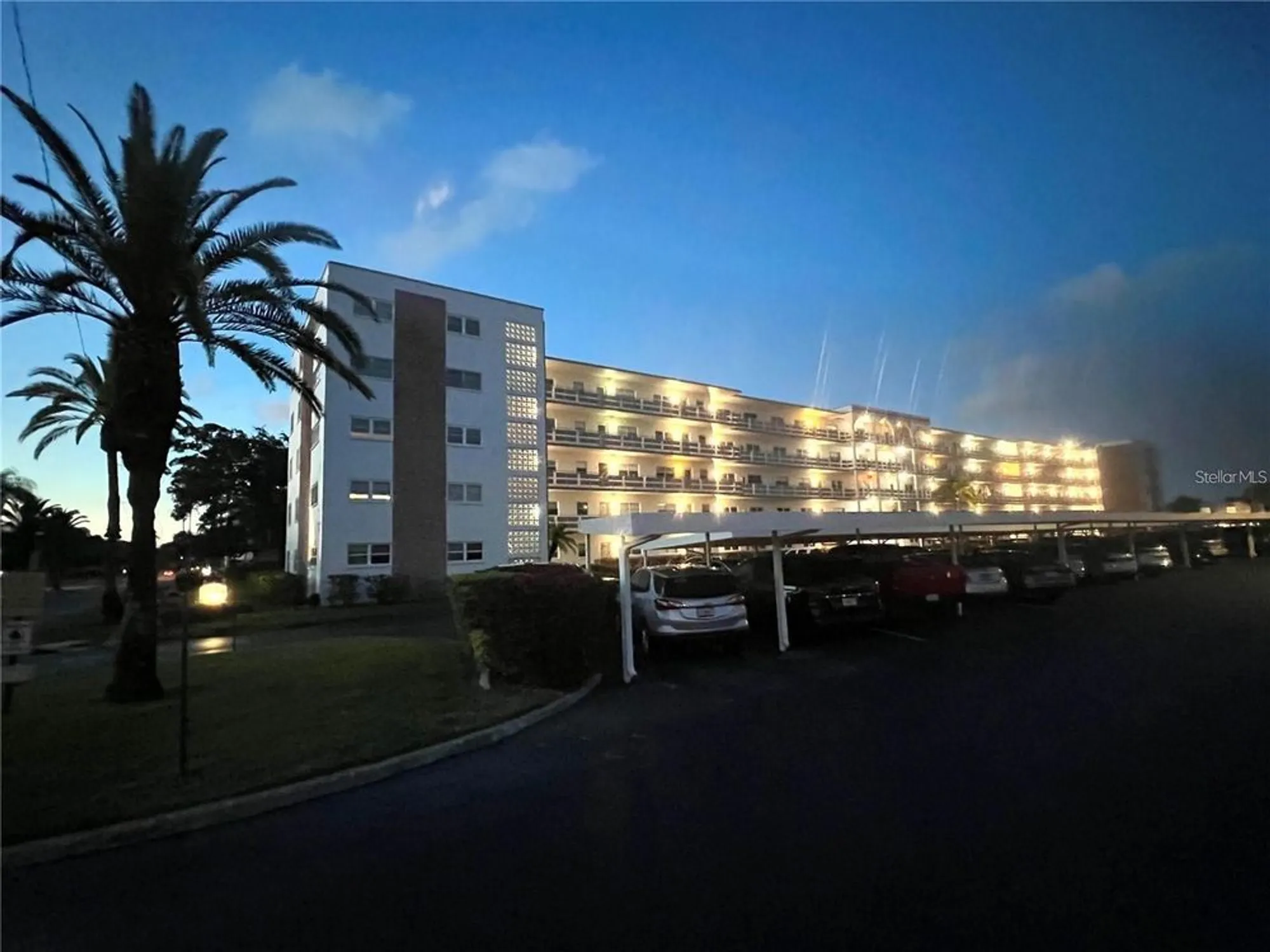 Property Slideshow image 5 of 38 | 5501 80th st n unit 206, Saint Petersburg, FL, 33709