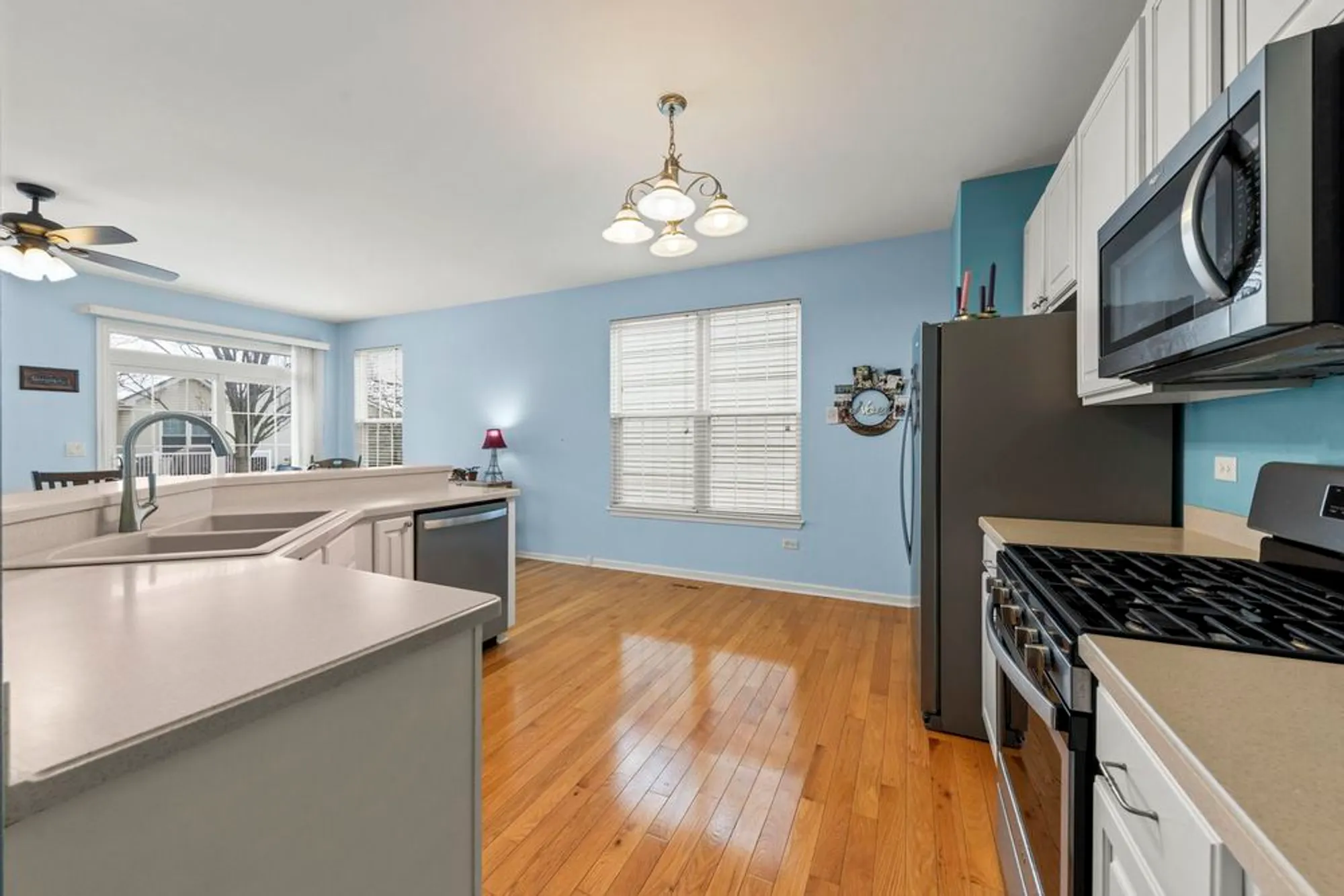 Property Slideshow image 7 of 58 | 16174 seneca lake cir, Crest Hill, IL, 60403