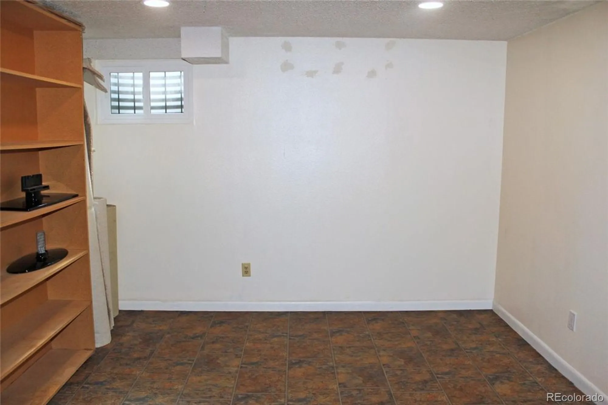 Property Slideshow image 23 of 35 | 2734 s heather gardens way, Aurora, CO, 80014