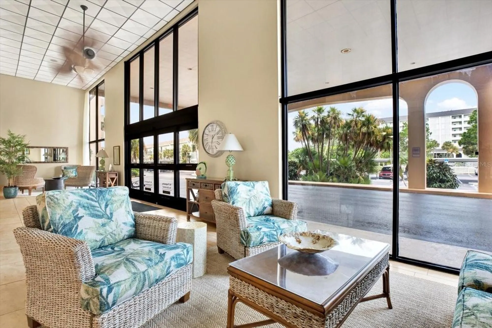 Property Slideshow image 5 of 47 | 9 haig pl 510, Dunedin, FL, 34698