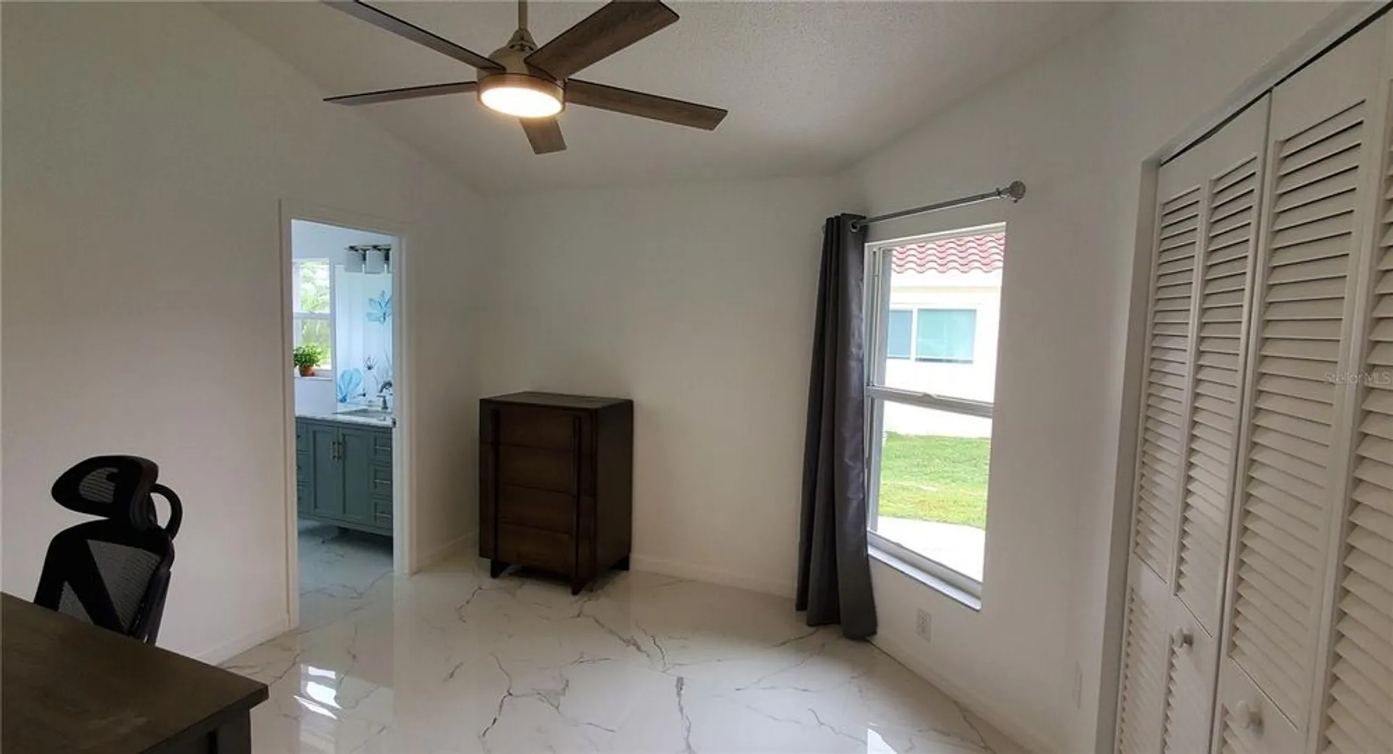 Property Slideshow image 17 of 28 | 5508 83rd ter, Sarasota, FL, 34243