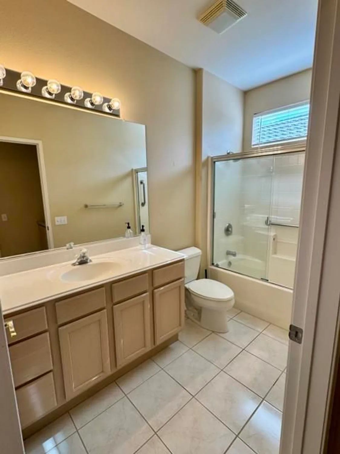 Property Slideshow image 13 of 27 | 78976 apricot ln, Palm Desert, CA, 92211