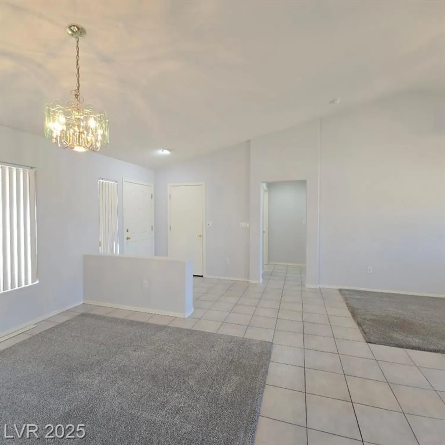 Property Slideshow image 8 of 38 | 10713 paradise point dr, Las Vegas, NV, 89134