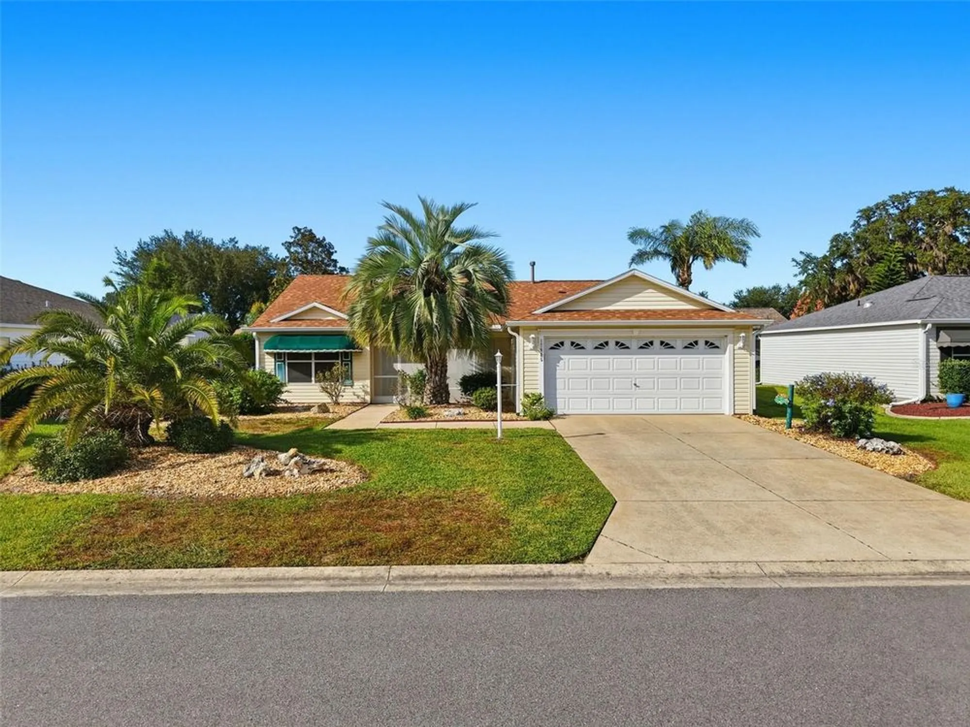Property Slideshow image 5 of 69 | 17985 se 92nd amory ave, The Villages, FL, 32162