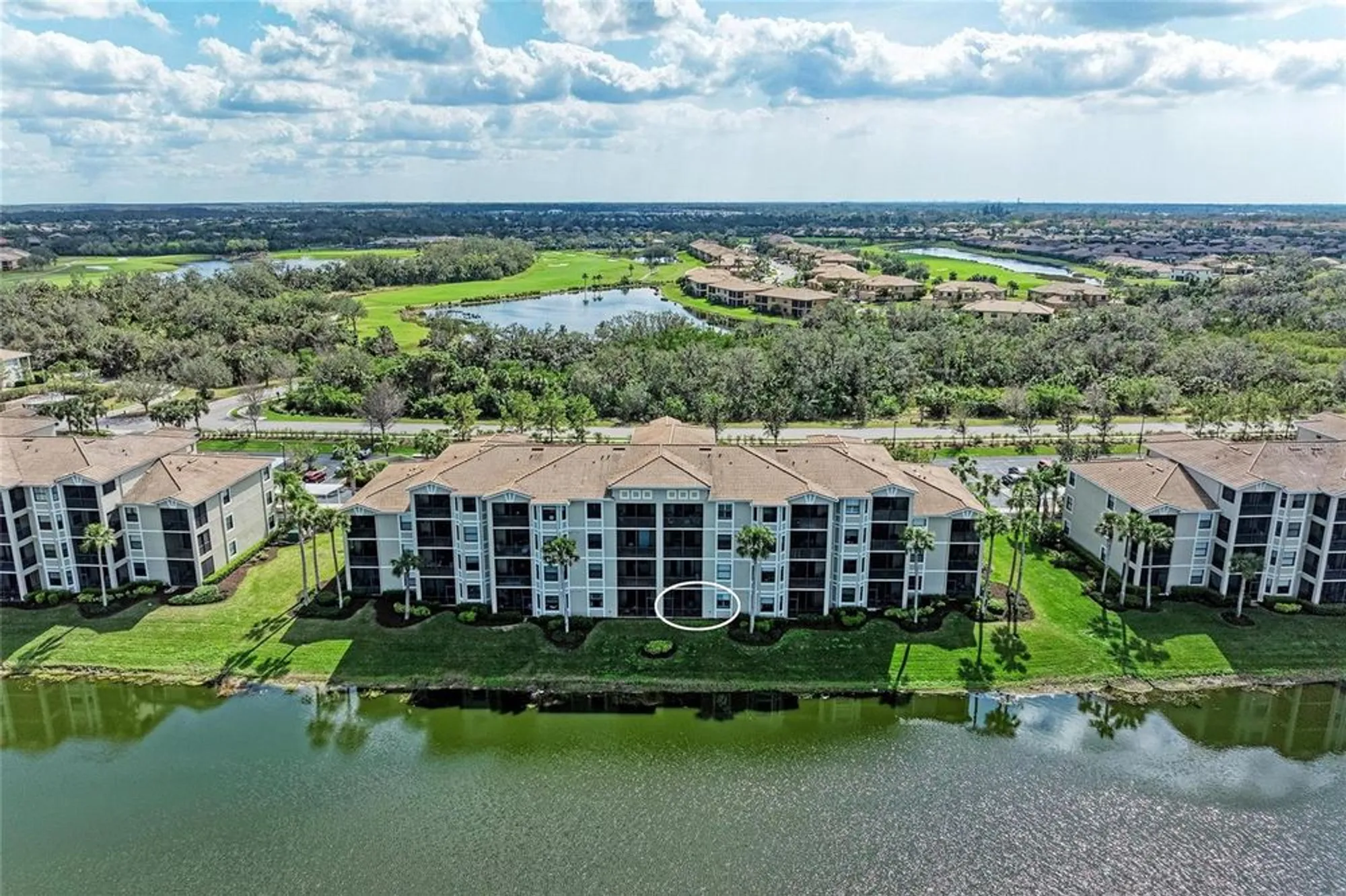 Property Slideshow image 5 of 83 | 7019 river hammock dr unit 104, Bradenton, FL, 34212