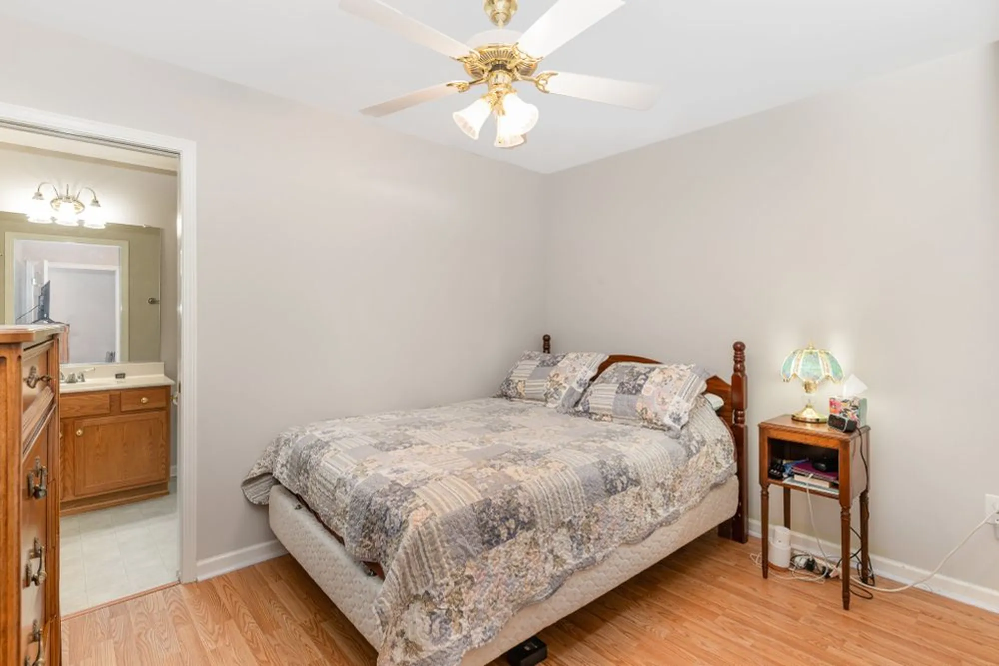 Property Slideshow image 11 of 15 | 646 forest glen cir, Murfreesboro, TN, 37128