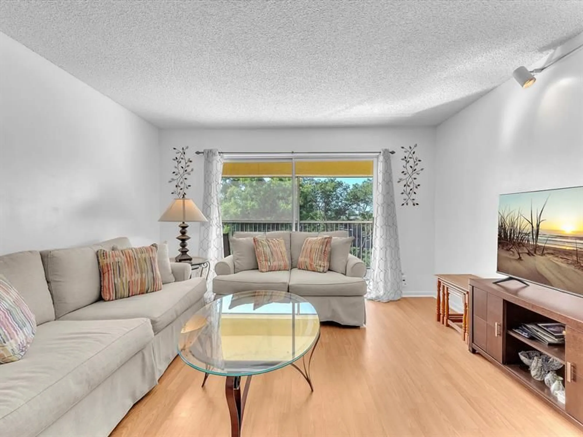 Property Slideshow image 4 of 29 | 6870 royal palm blvd 310m, Margate, FL, 33063