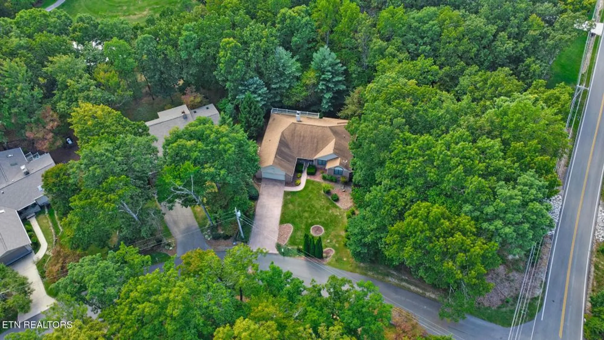 Property Slideshow image 49 of 54 | 104 flossmoor cir, Crossville, TN, 38558