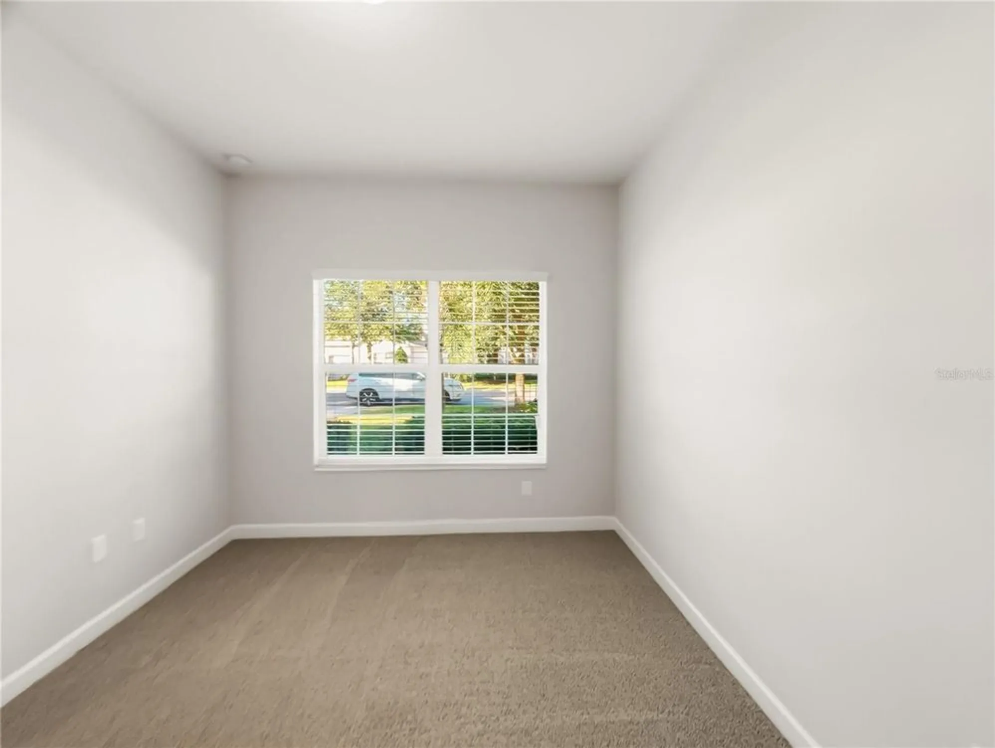 Property Slideshow image 12 of 20 | 3542 fairwaters ct d, Clermont, FL, 34711