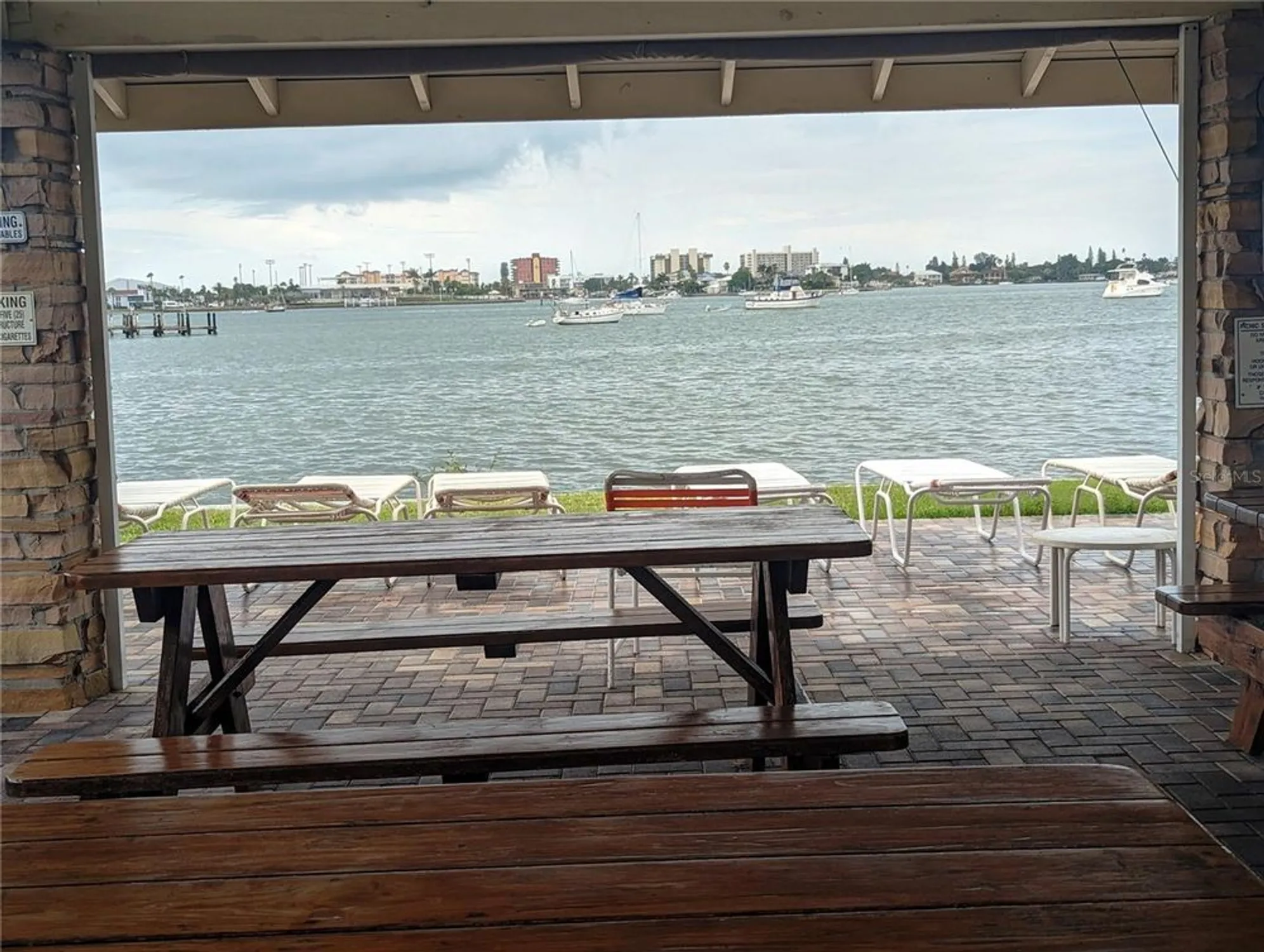 Property Slideshow image 69 of 77 | 4725 cove cir apt 810, Saint Petersburg, FL, 33708