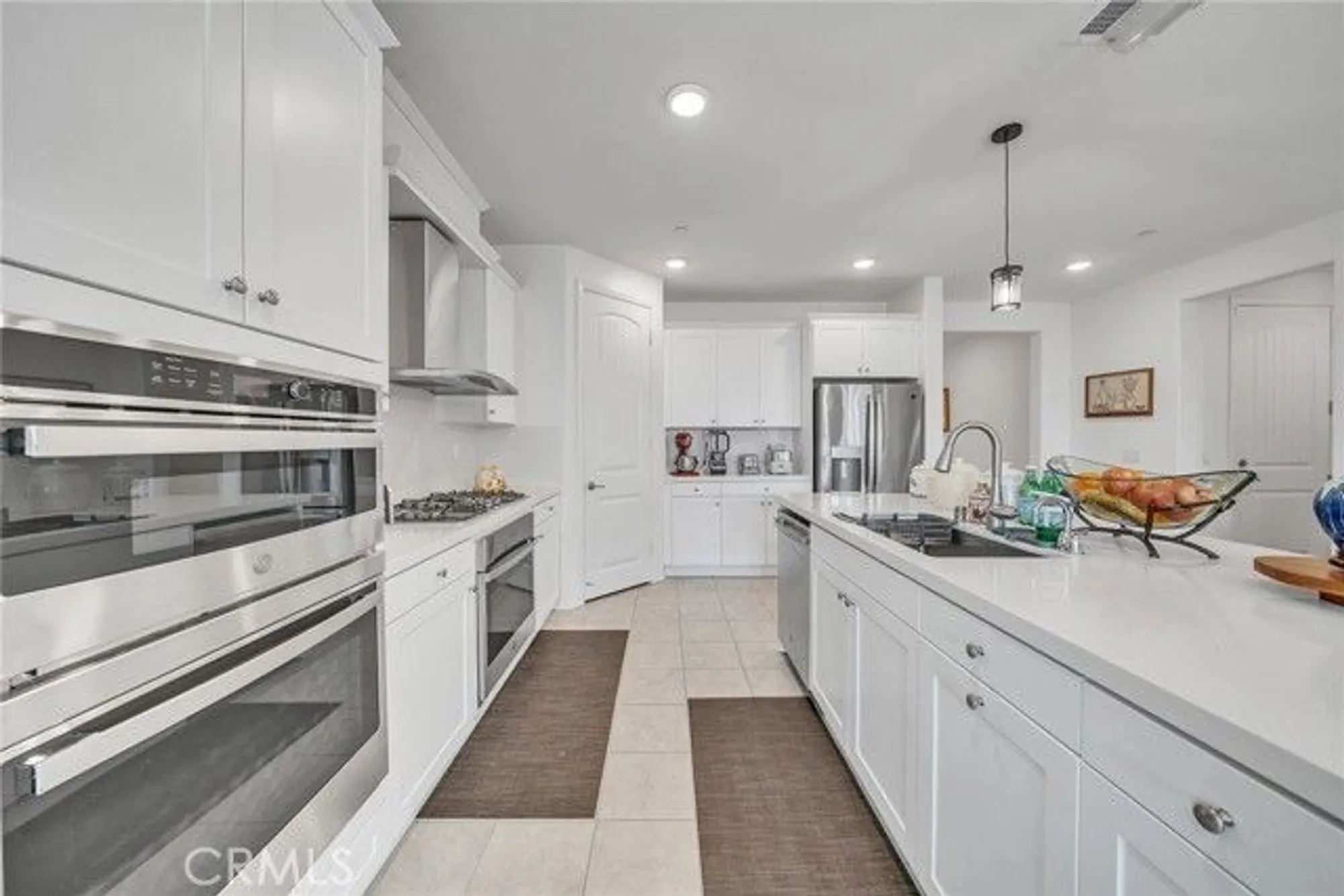 Property Slideshow image 9 of 40 | 4613 s amherst privado, Ontario, CA, 91761