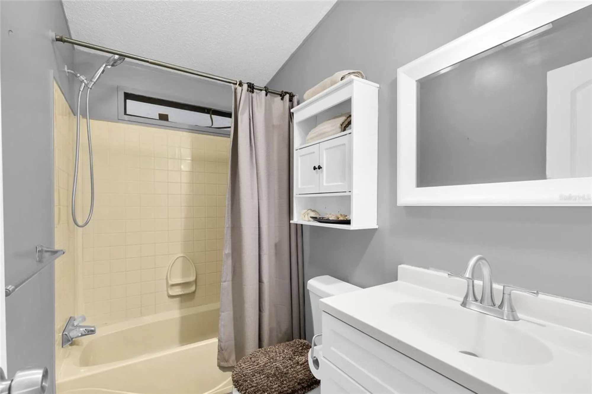 Property Slideshow image 21 of 35 | 306 s timber trl, Wildwood, FL, 34785