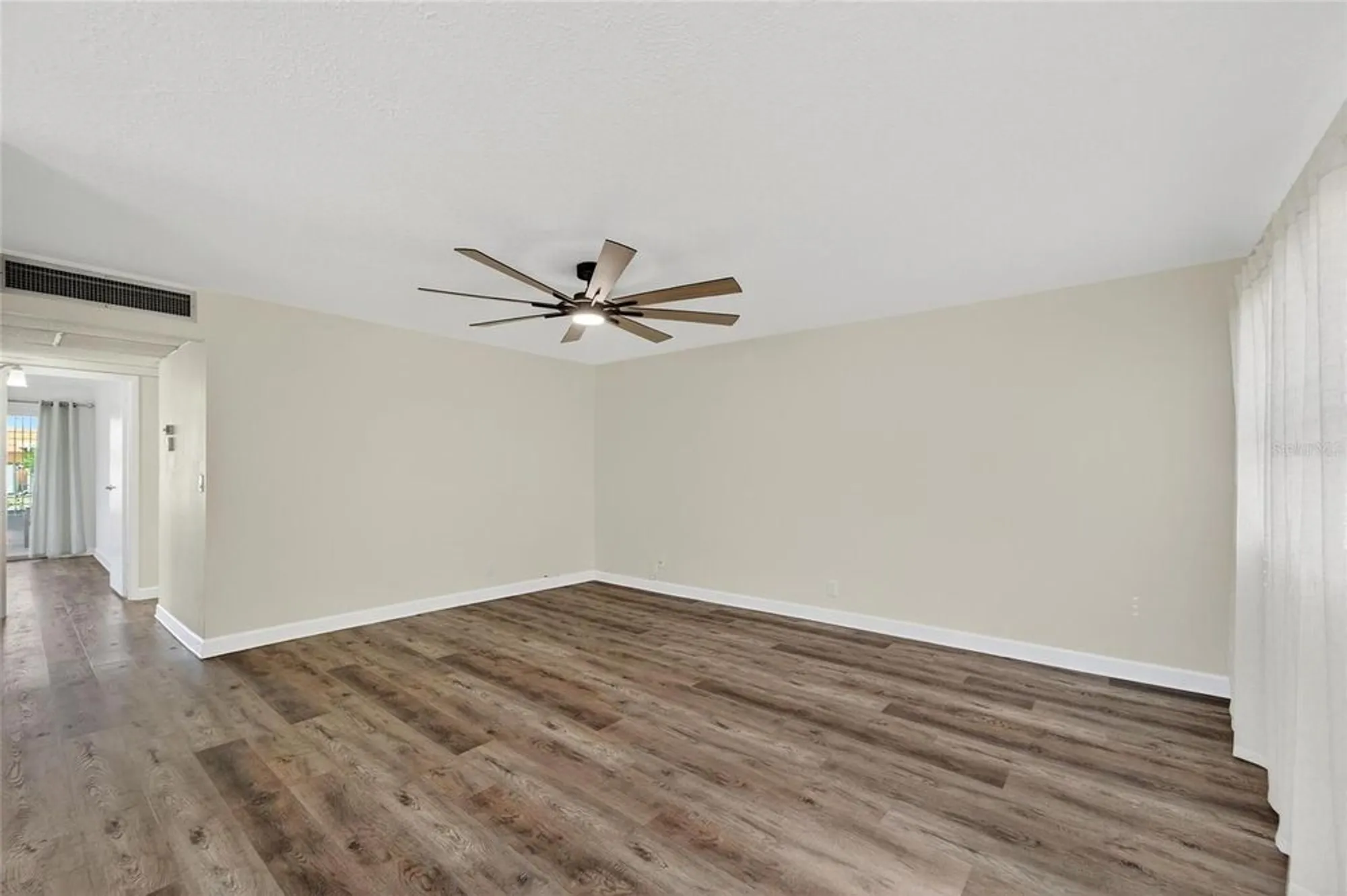 Property Slideshow image 4 of 28 | 1802 bedford ln 12, Sun City Center, FL, 33573