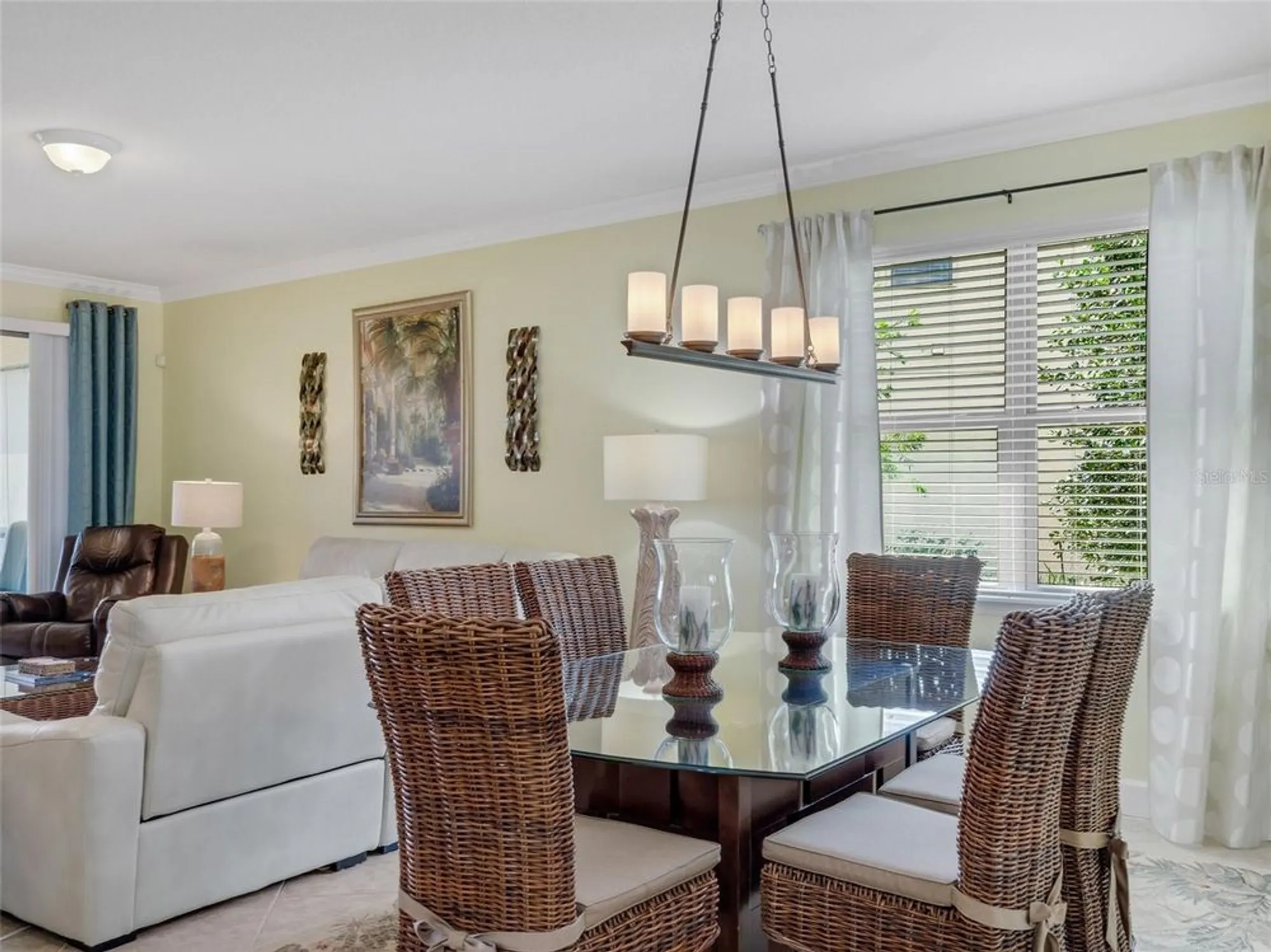 Property Slideshow image 13 of 67 | 208 almeria way, Davenport, FL, 33837