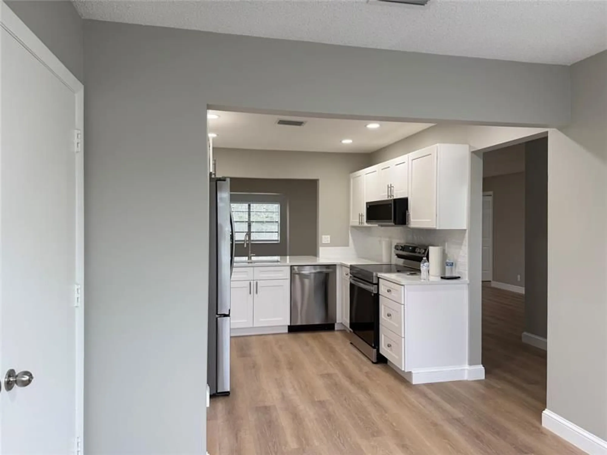 Property Slideshow image 7 of 20 | 6111 rainbow cir, Greenacres, FL, 33463