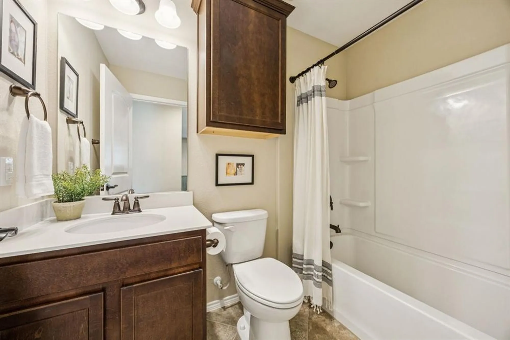 Property Slideshow image 21 of 27 | 7673 gulf breeze ln, Frisco, TX, 75036
