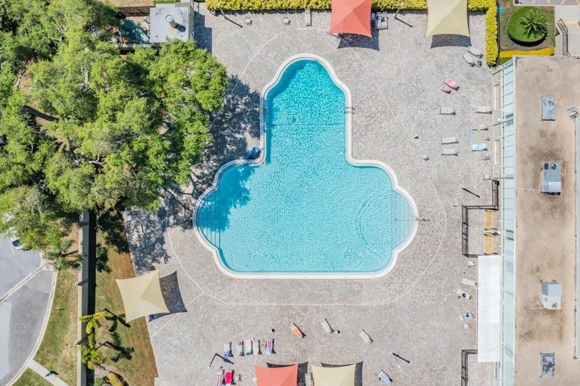 Property Slideshow image 28 of 46 | 2000 world parkway blvd apt 15, Clearwater, FL, 33763