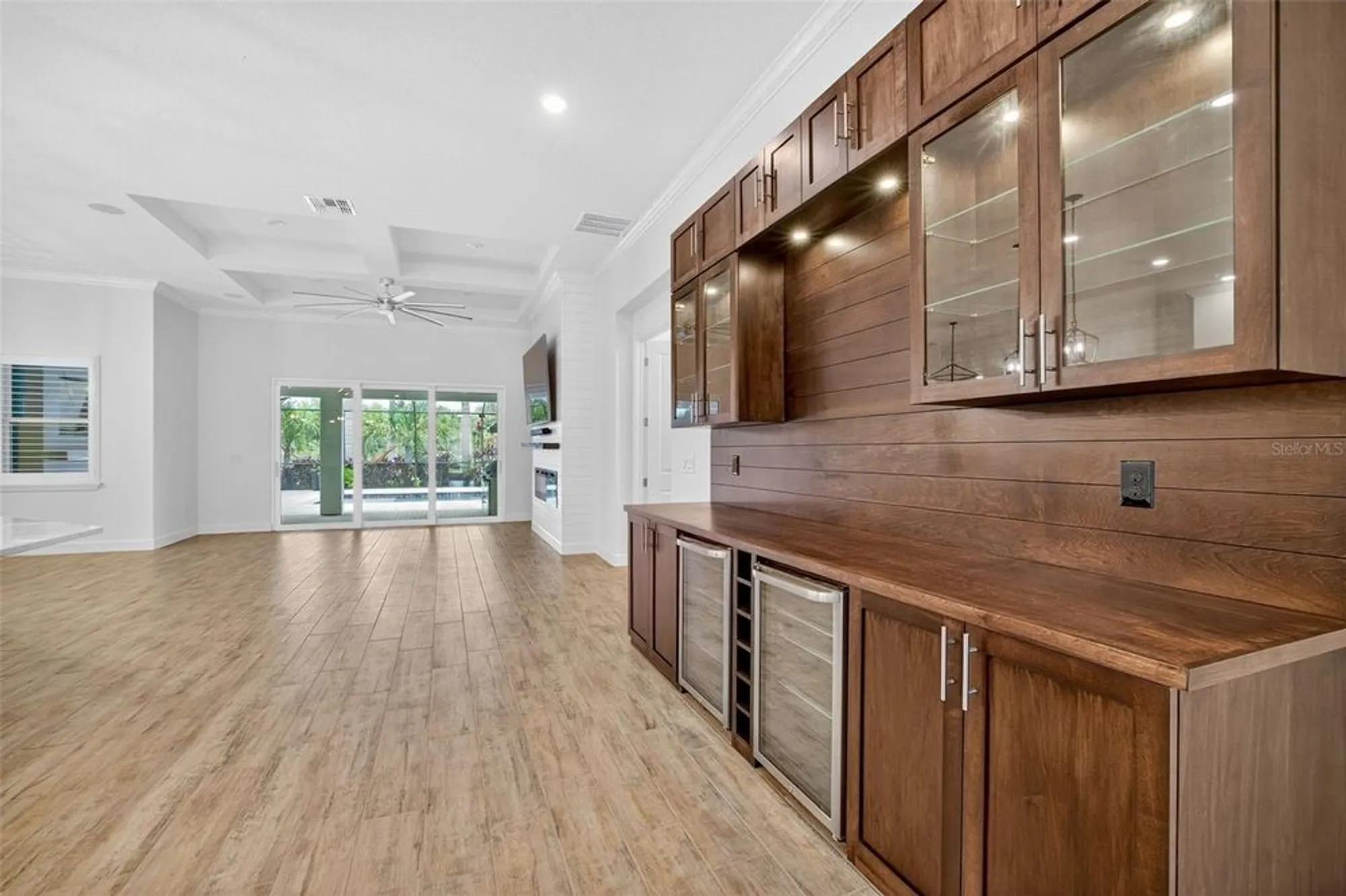 Property Slideshow image 14 of 62 | 830 manns harbor dr, Apollo Beach, FL, 33572