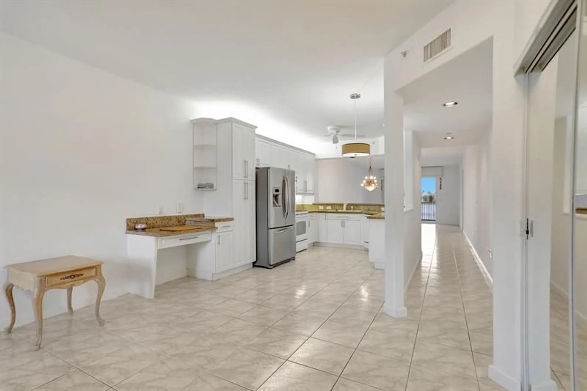 Property Slideshow image 3 of 36 | 7727 southampton ter 205, Tamarac, FL, 33321