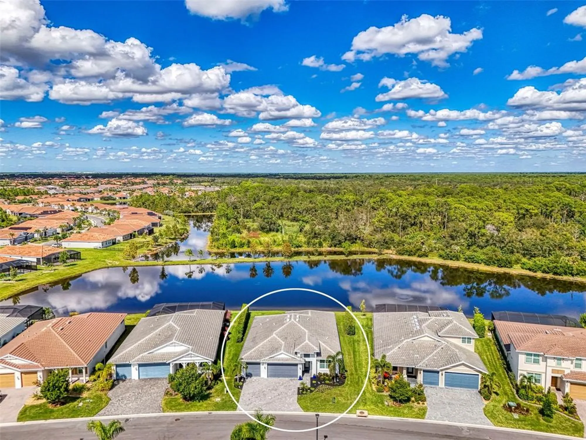 Property Slideshow image 52 of 71 | 560 mistiflower cir, Nokomis, FL, 34275