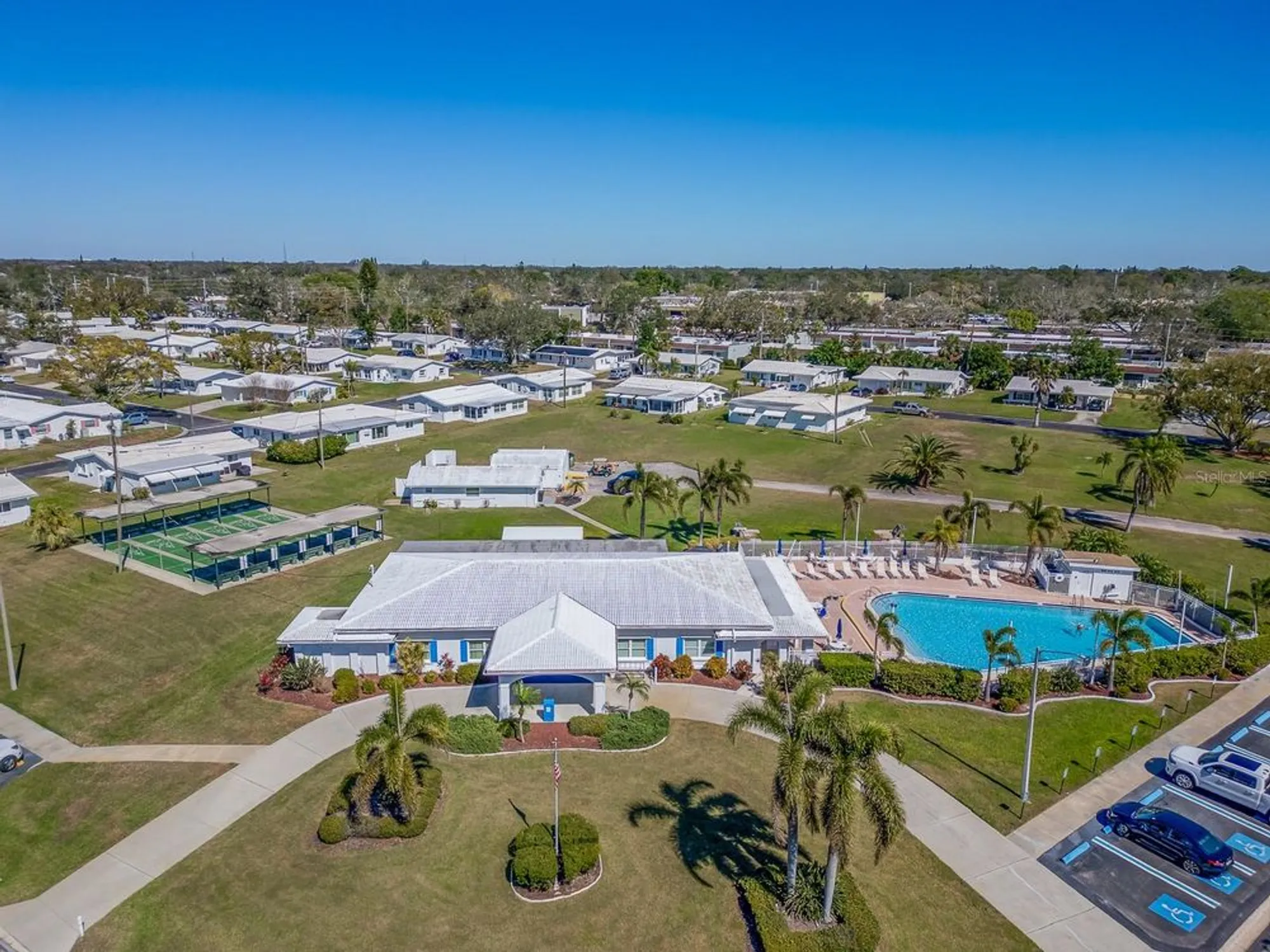 Property Slideshow image 4 of 43 | 9234 141st st, Seminole, FL, 33776