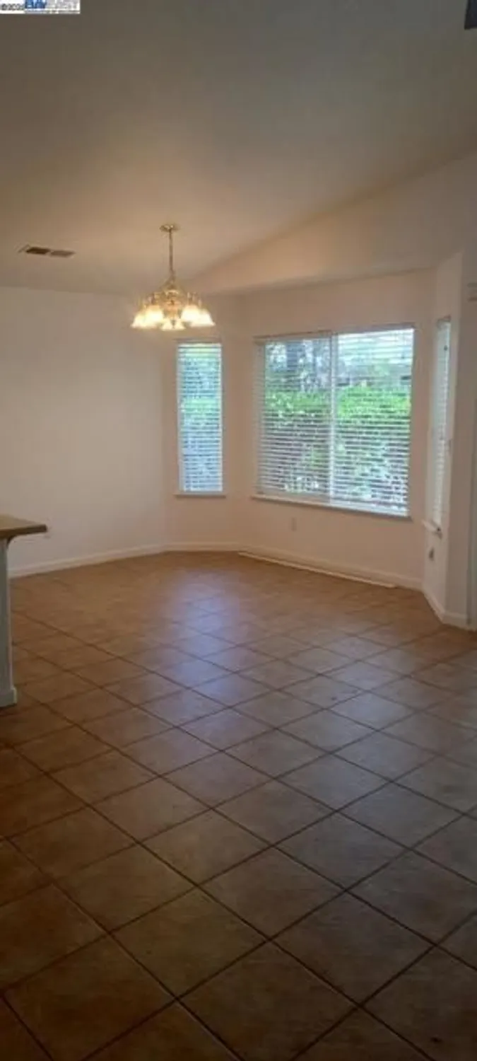 Property Slideshow image 10 of 26 | 308 willow brook way, Rio Vista, CA, 94571