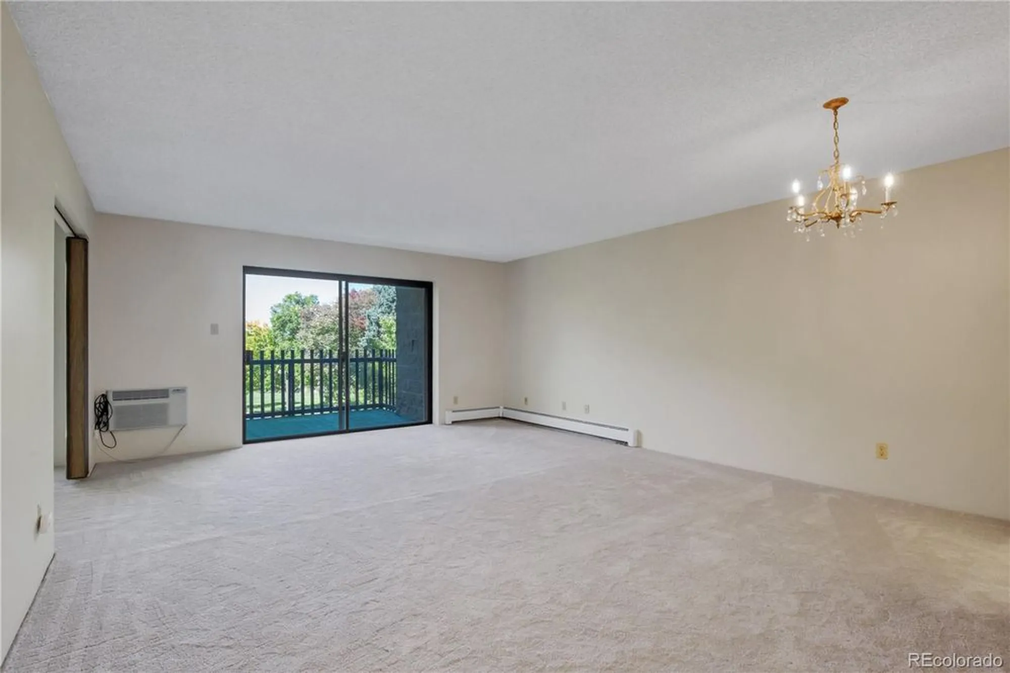 Property Slideshow image 5 of 45 | 13691 e marina dr 208, Aurora, CO, 80014