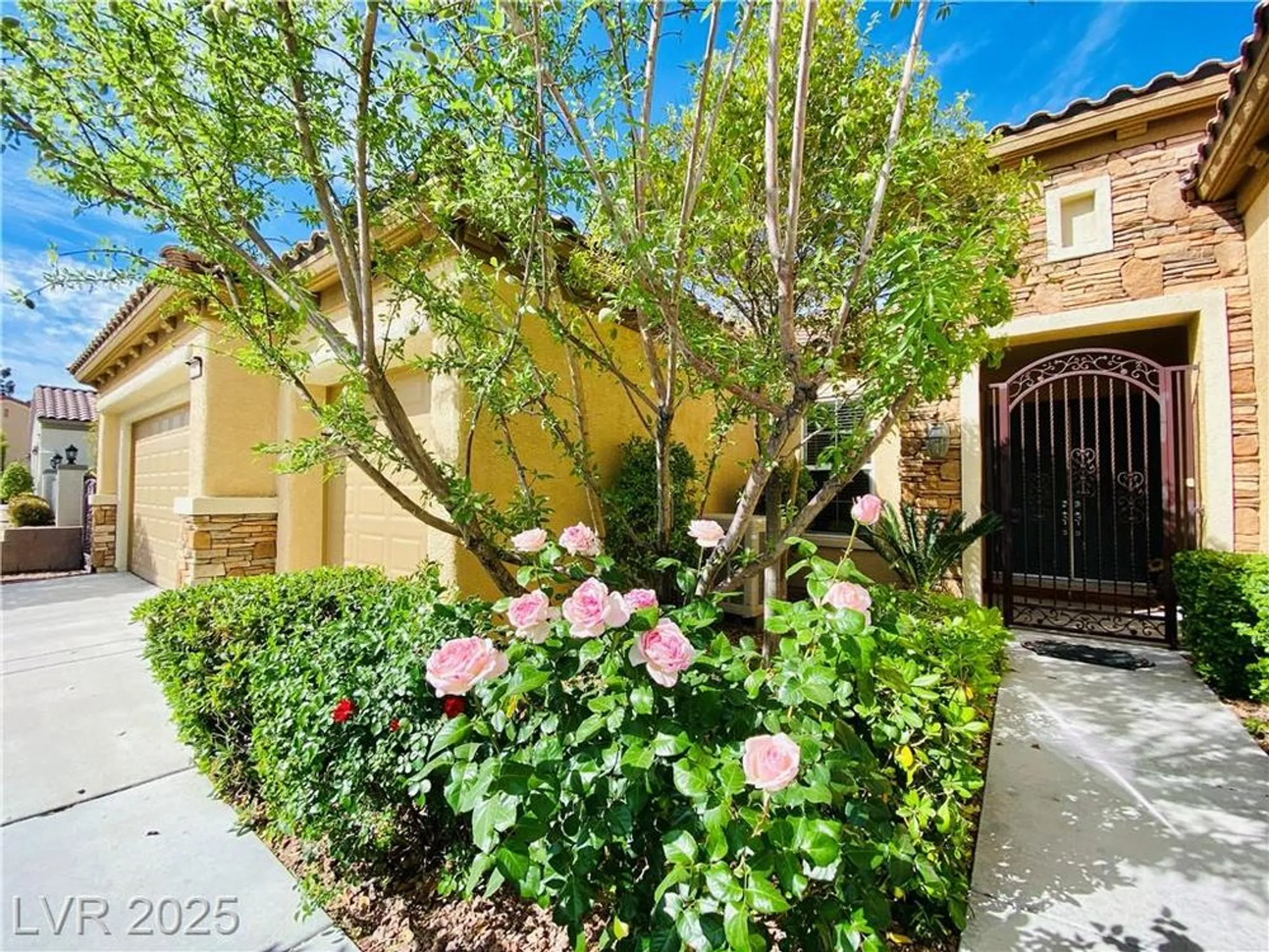 Property Slideshow image 8 of 68 | 2357 wisconsin dells dr, Henderson, NV, 89044