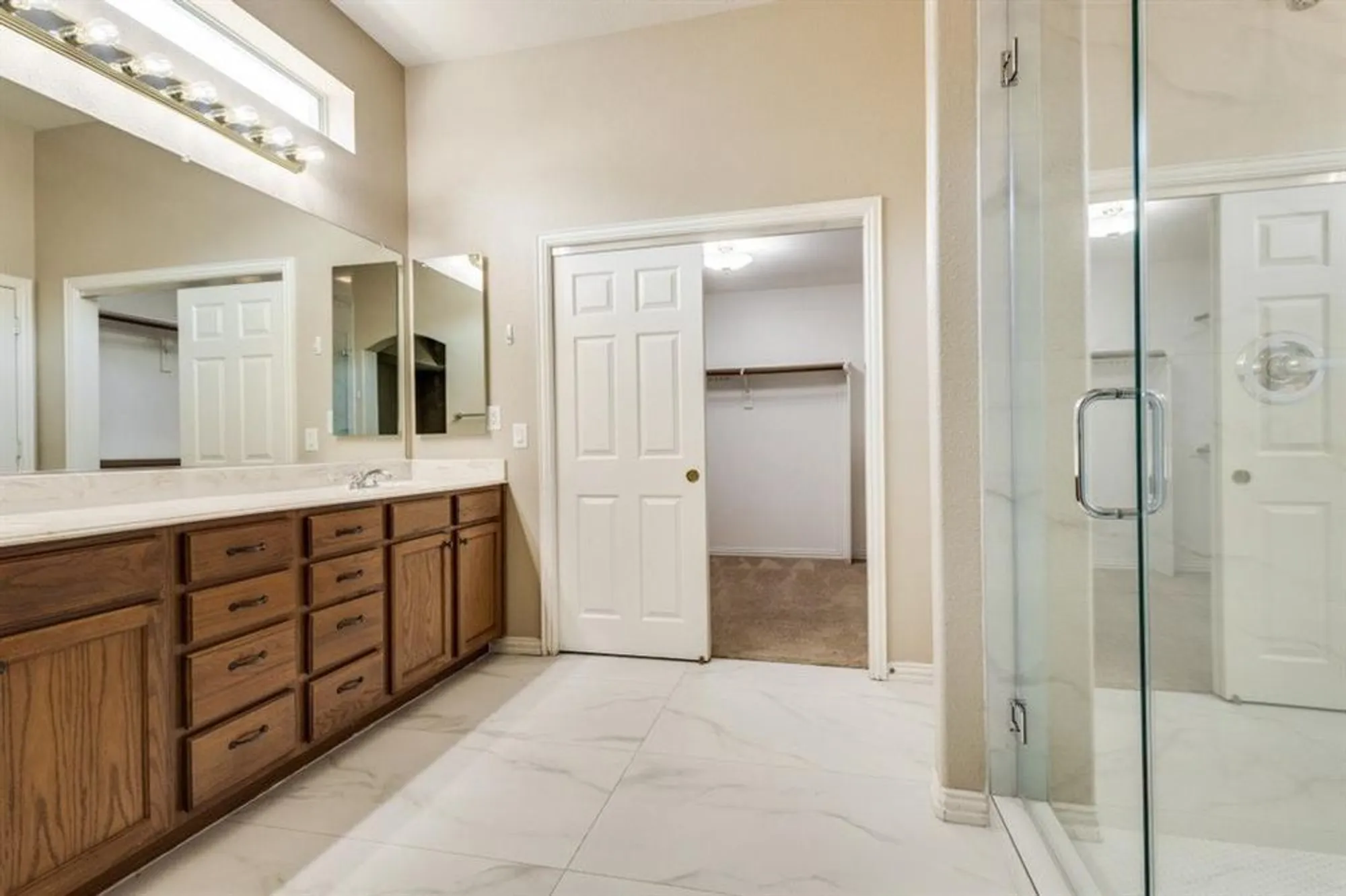 Property Slideshow image 11 of 13 | 9056 crestview dr, Denton, TX, 76207