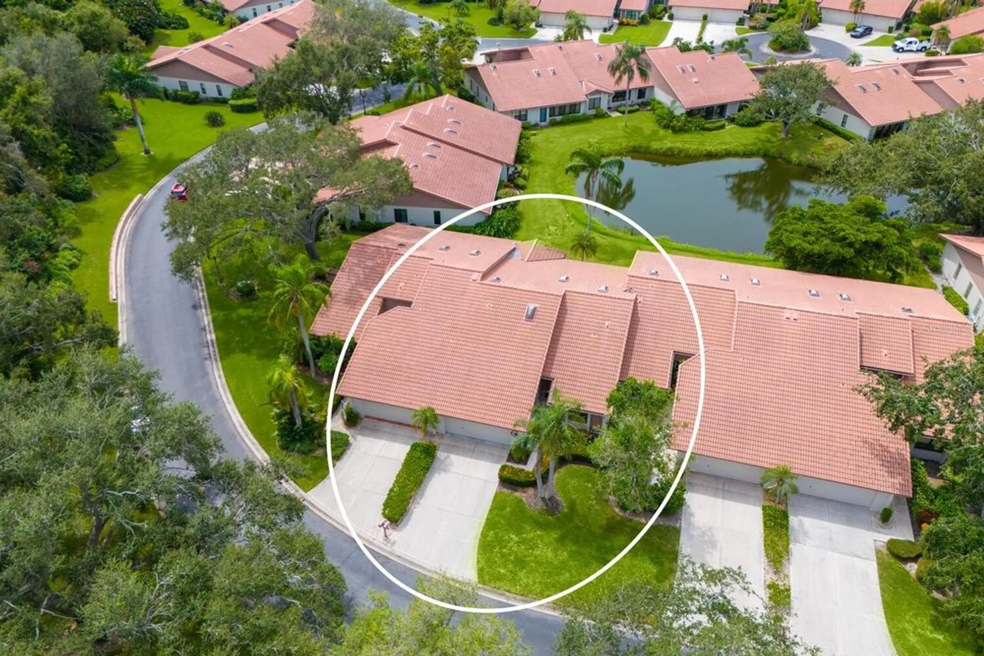 Property Slideshow image 39 of 49 | 4033 wilshire cir 139, Sarasota, FL, 34238