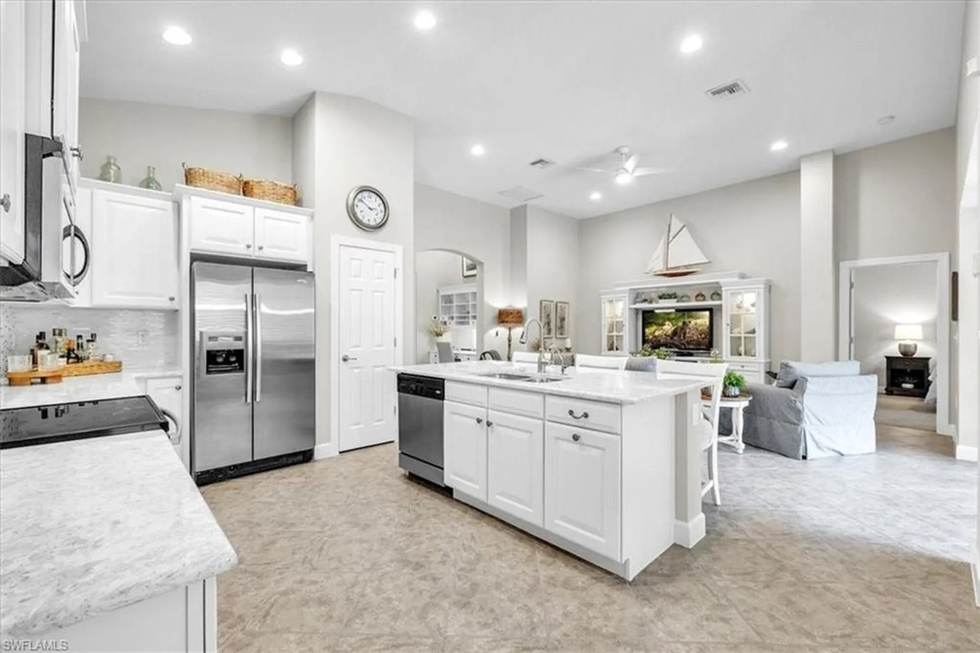 Property Slideshow image 23 of 50 | 3470 lakeview isle ct, Fort Myers, FL, 33905