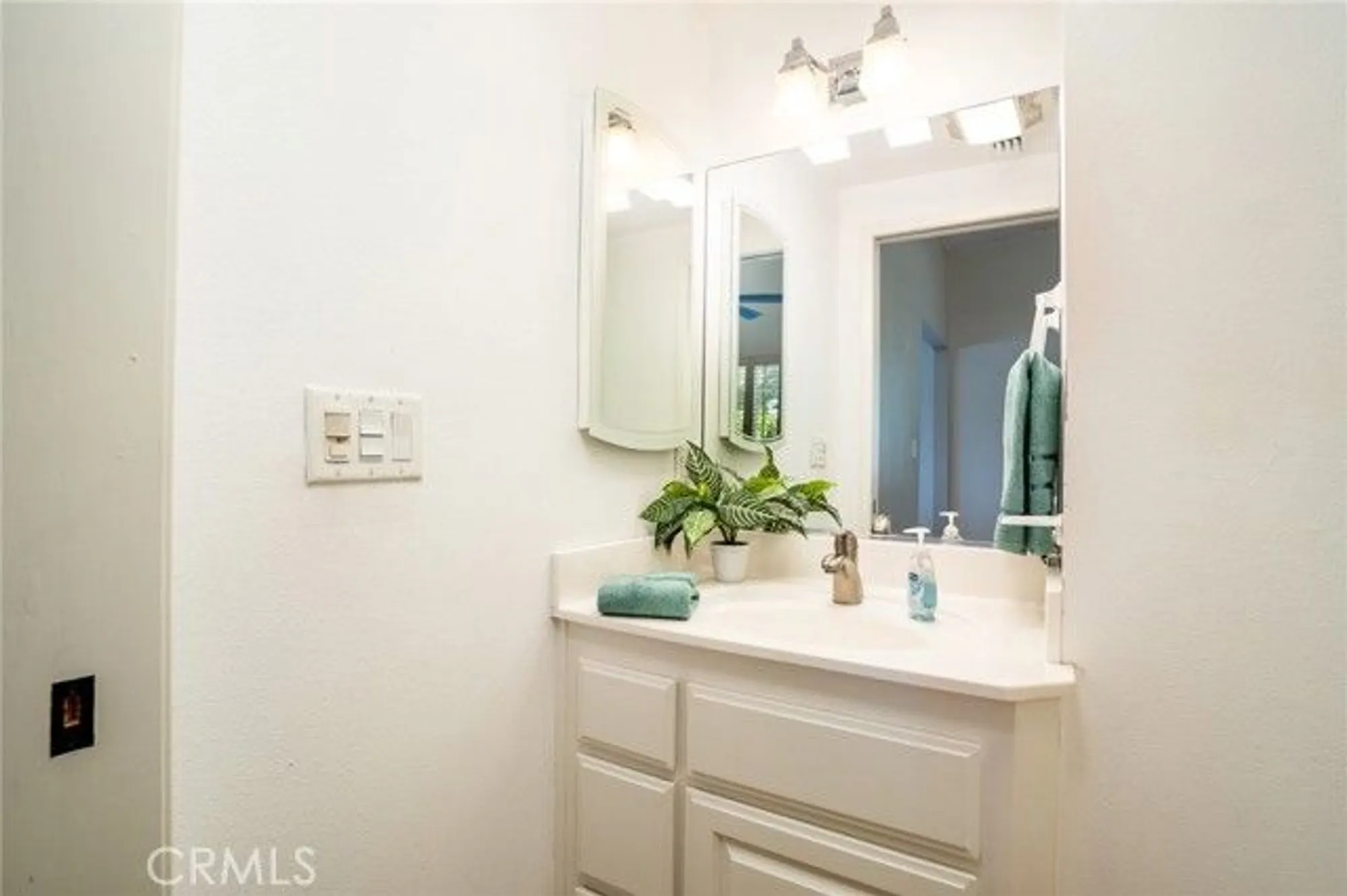 Property Slideshow image 16 of 39 | 1310 knollwood rd apt 43a, Seal Beach, CA, 90740