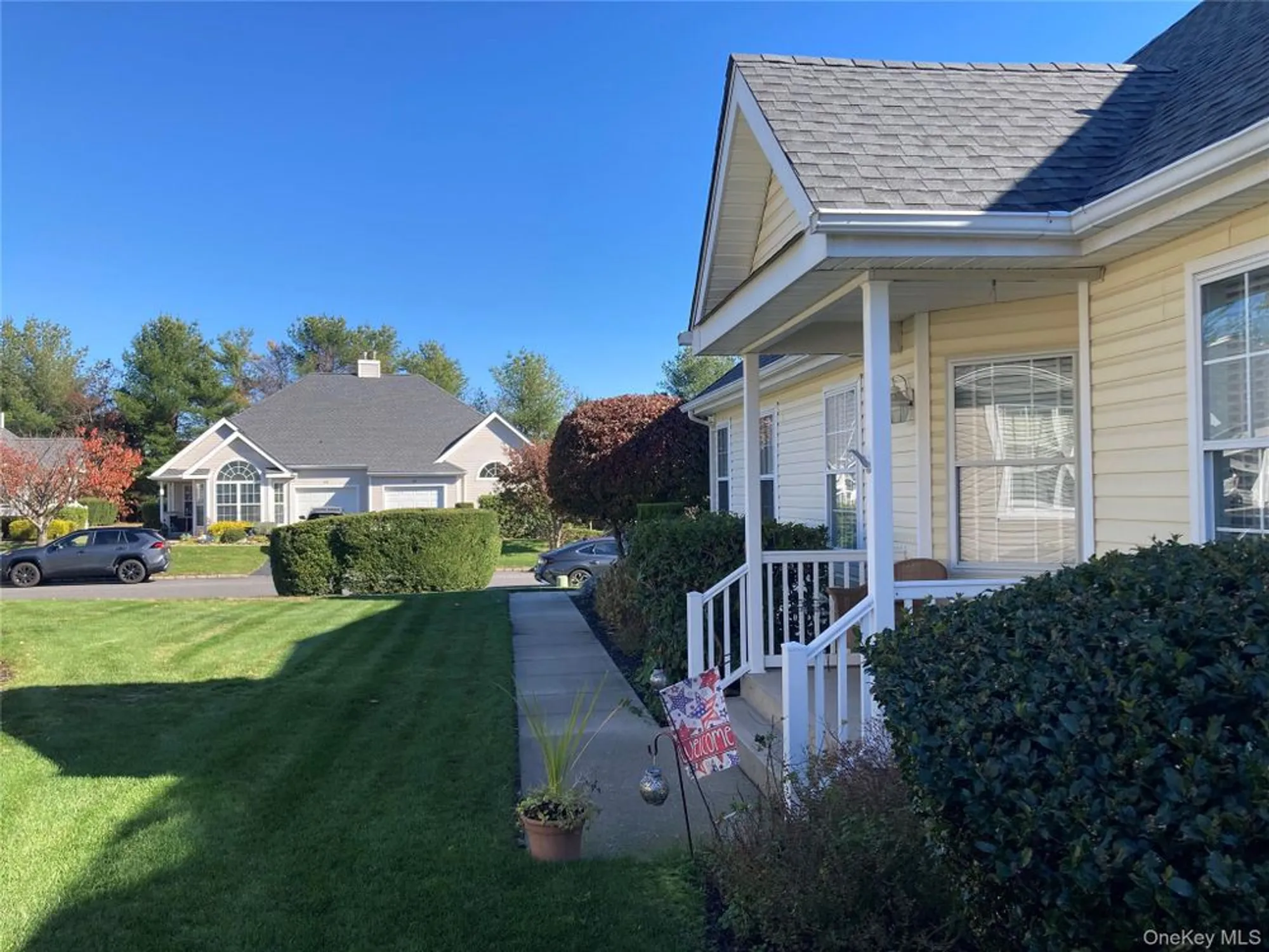 Property Slideshow image 2 of 26 | 53 goose neck ln, Riverhead, NY, 11901