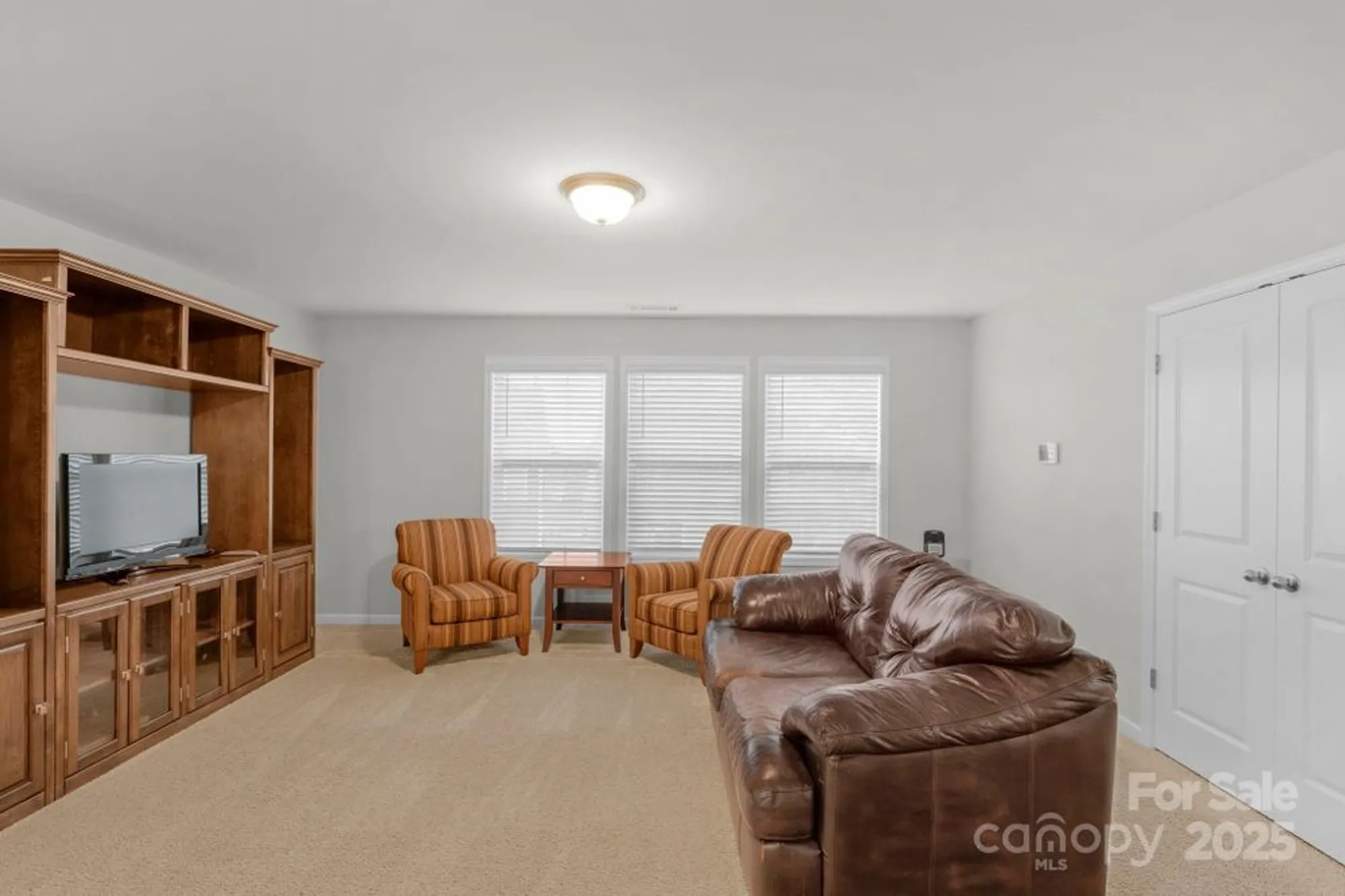 Property Slideshow image 29 of 48 | 236 robinwood ln, Lake Wylie, SC, 29710