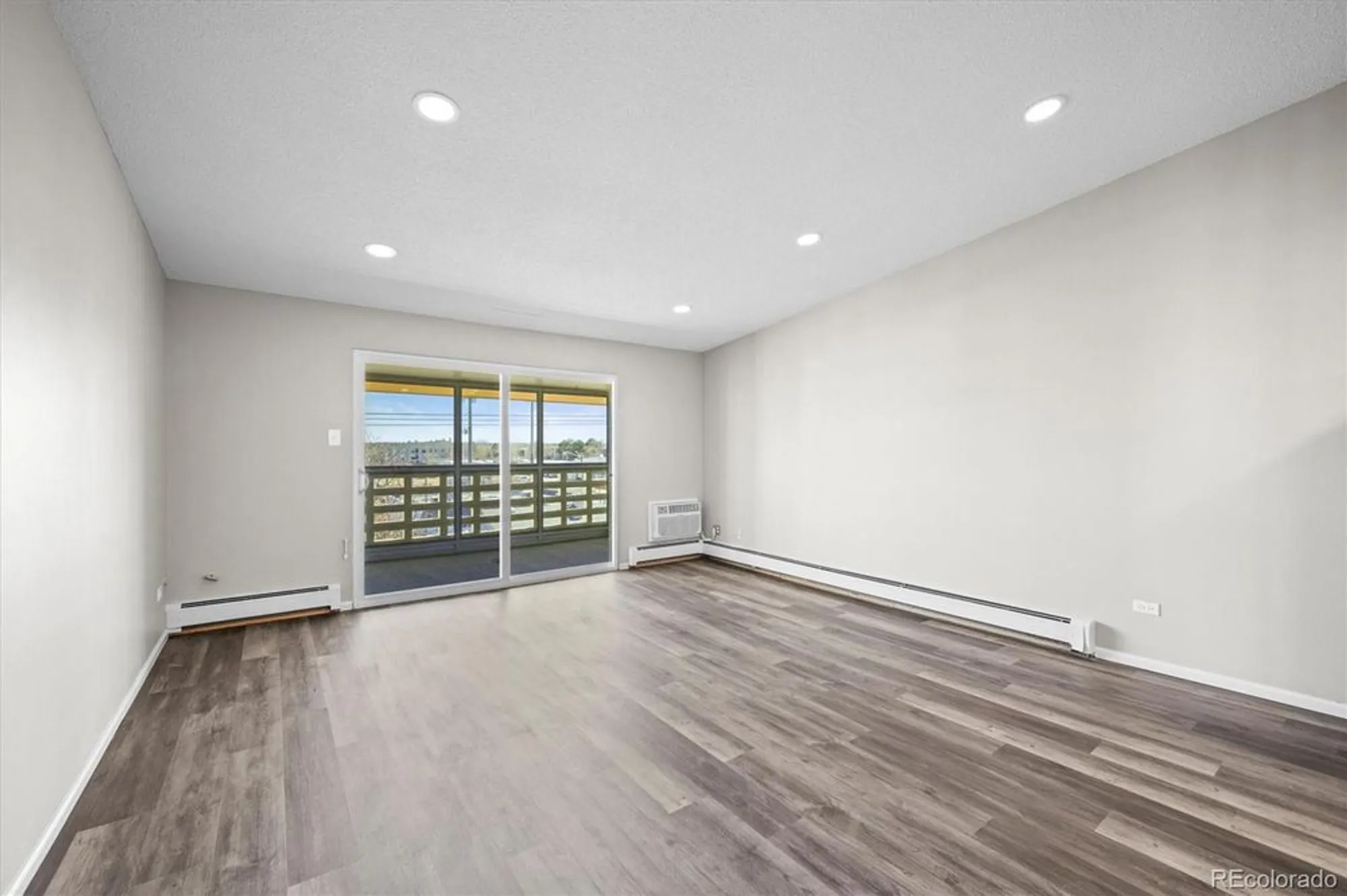 Property Slideshow image 14 of 27 | 495 s dayton st 1d, Denver, CO, 80247