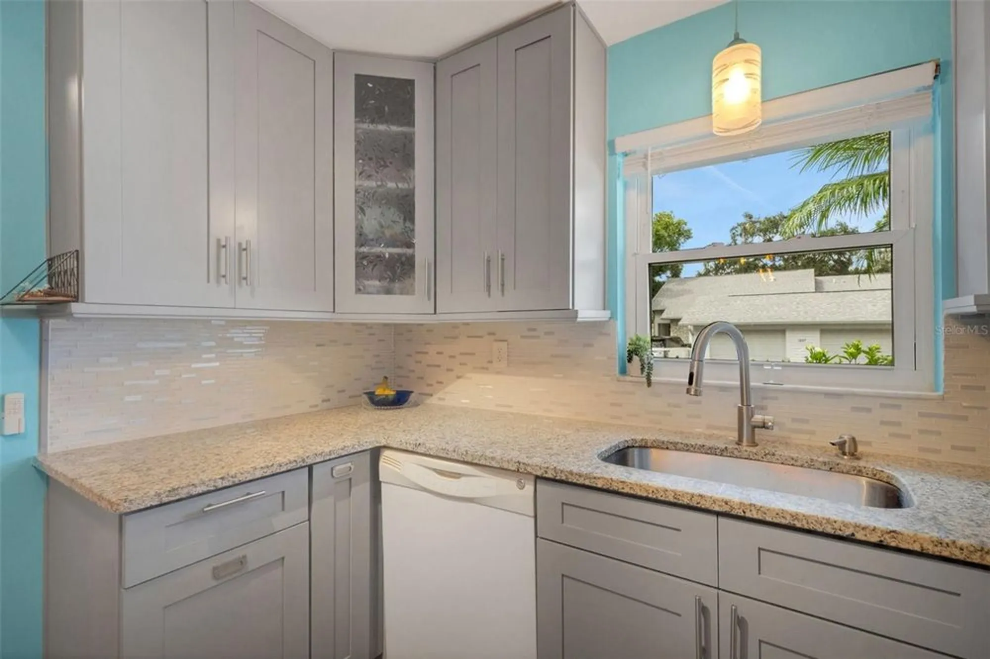 Property Slideshow image 9 of 91 | 1065 tartan dr c, Palm Harbor, FL, 34684