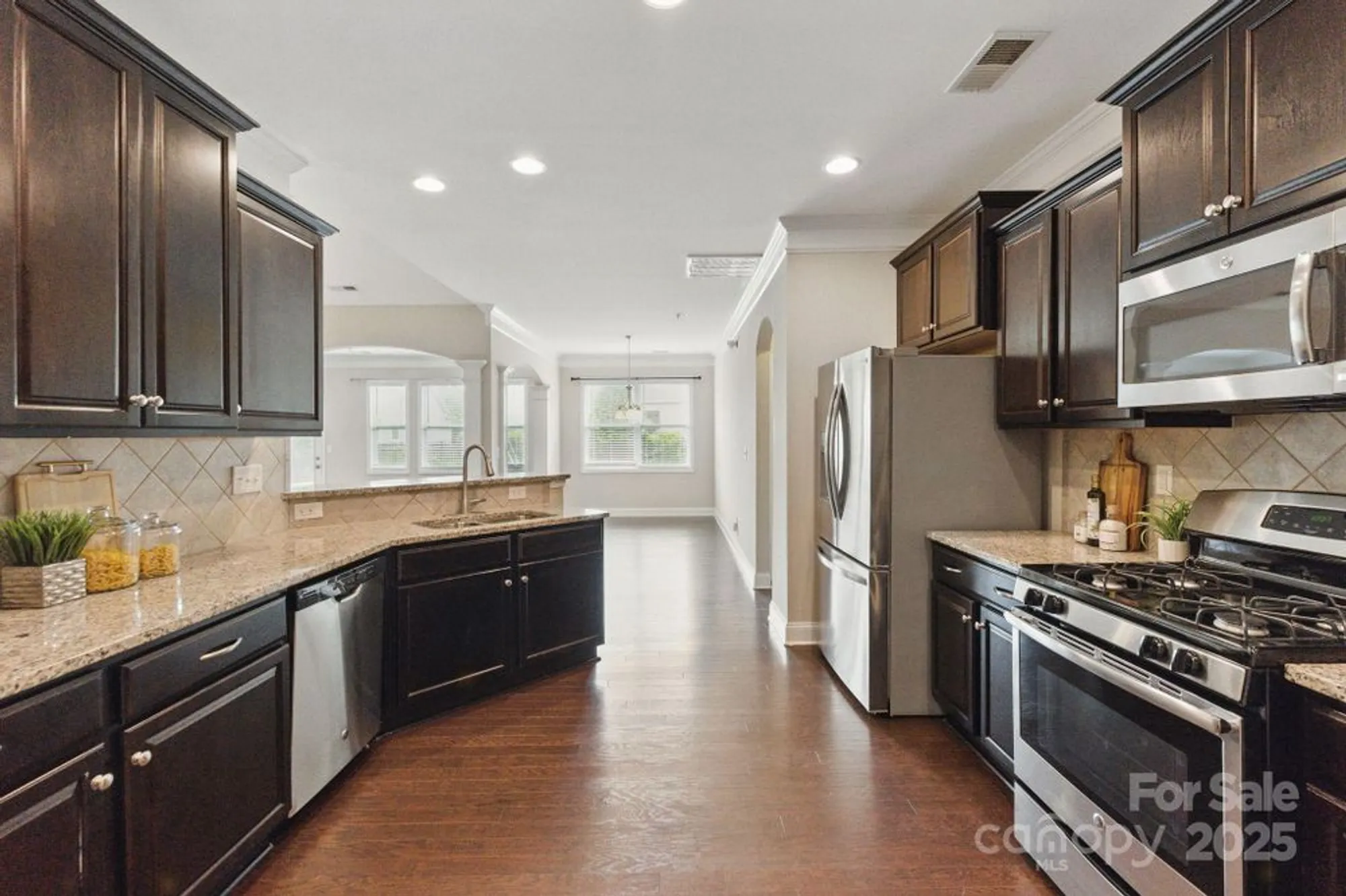 Property Slideshow image 19 of 39 | 8830 artesa mill ln, Charlotte, NC, 28214