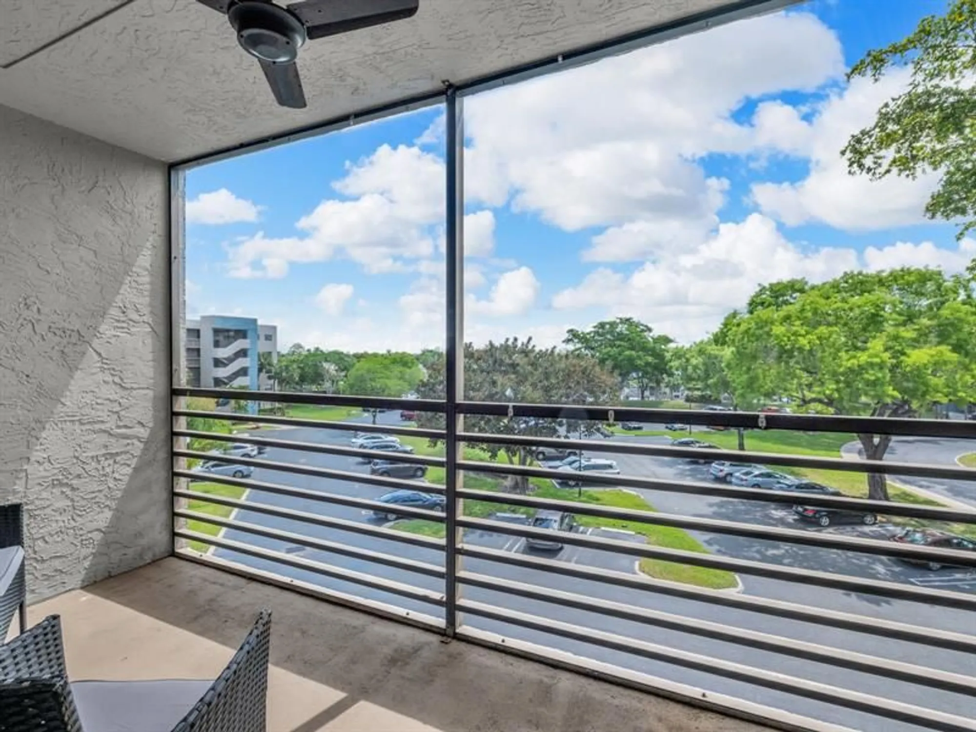 Property Slideshow image 35 of 51 | 1101 colony point cir 422, Pembroke Pines, FL, 33026