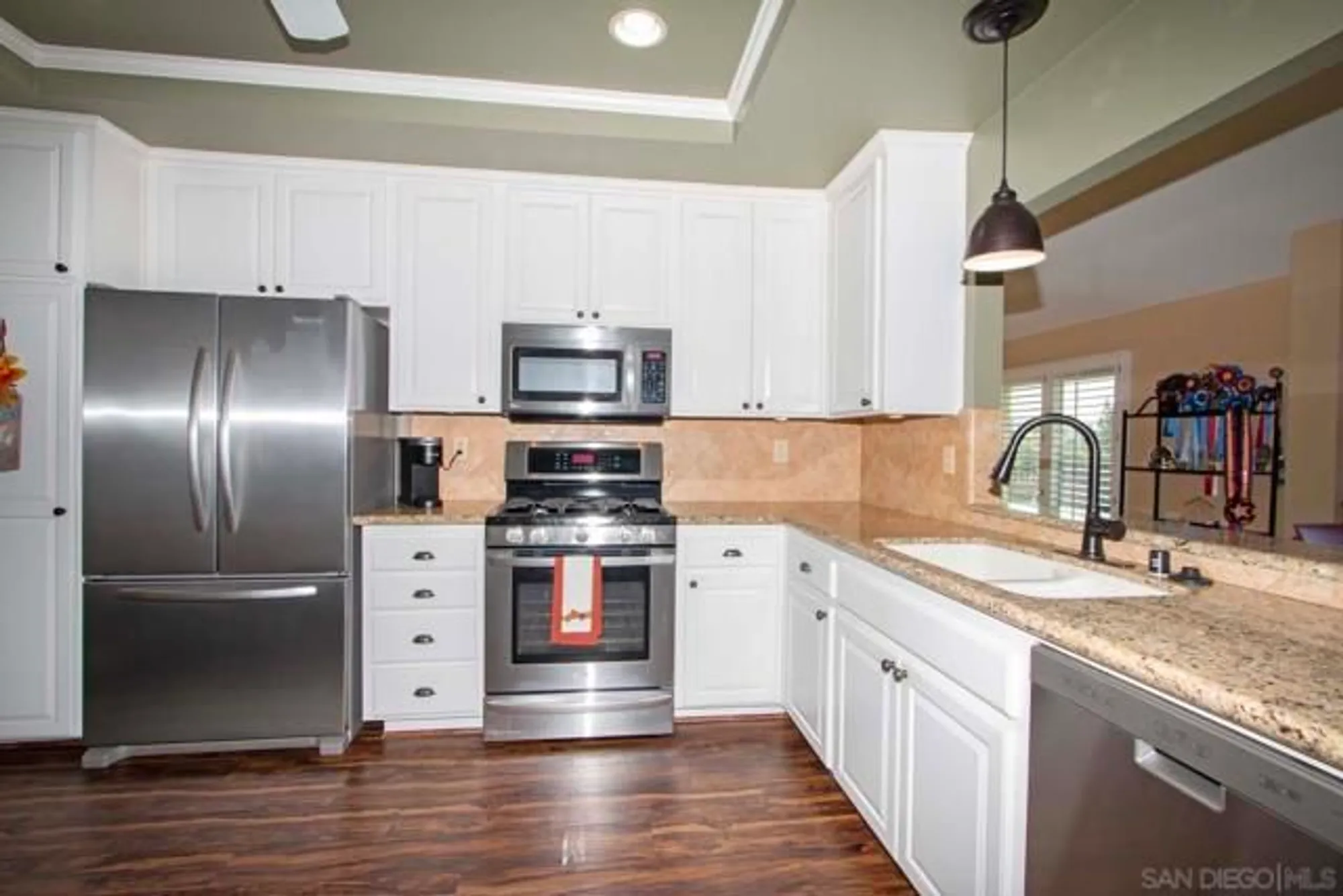 Property Slideshow image 10 of 39 | 17638 caminito hercuba, San Diego, CA, 92128